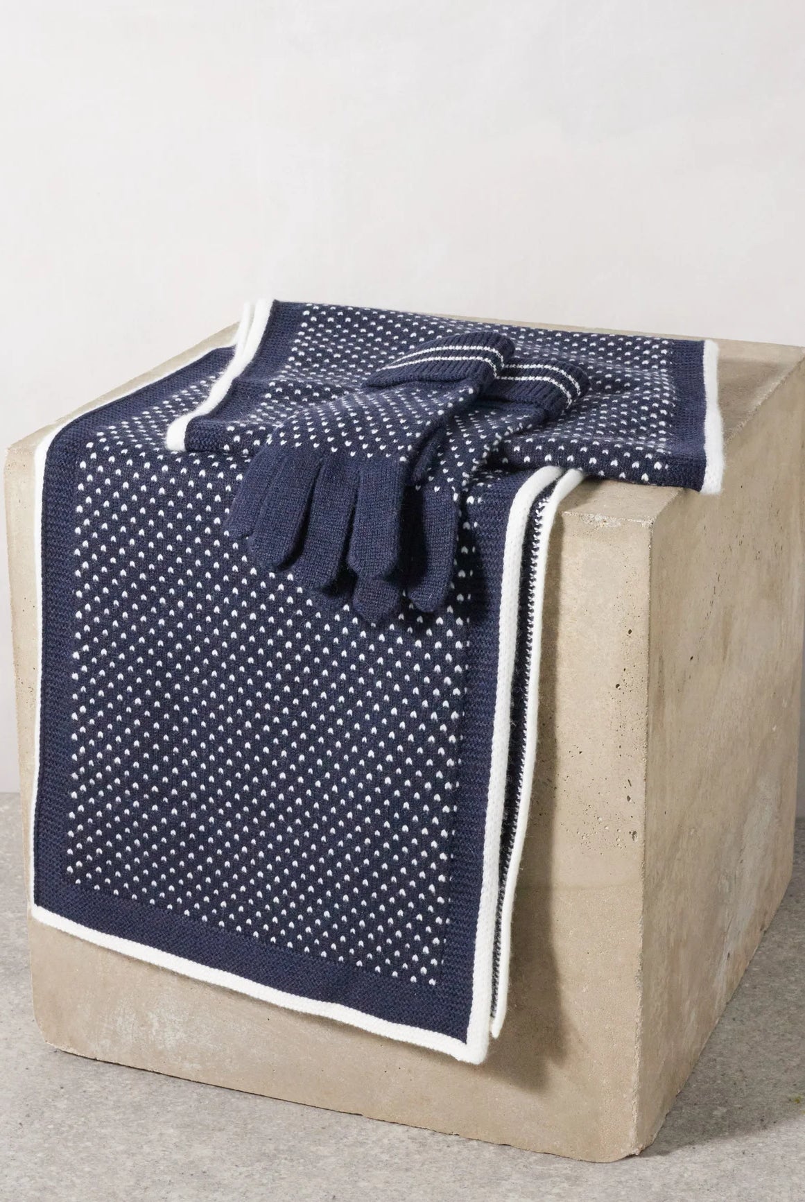 Portillo and Carvinia Set - Navy / Ivory