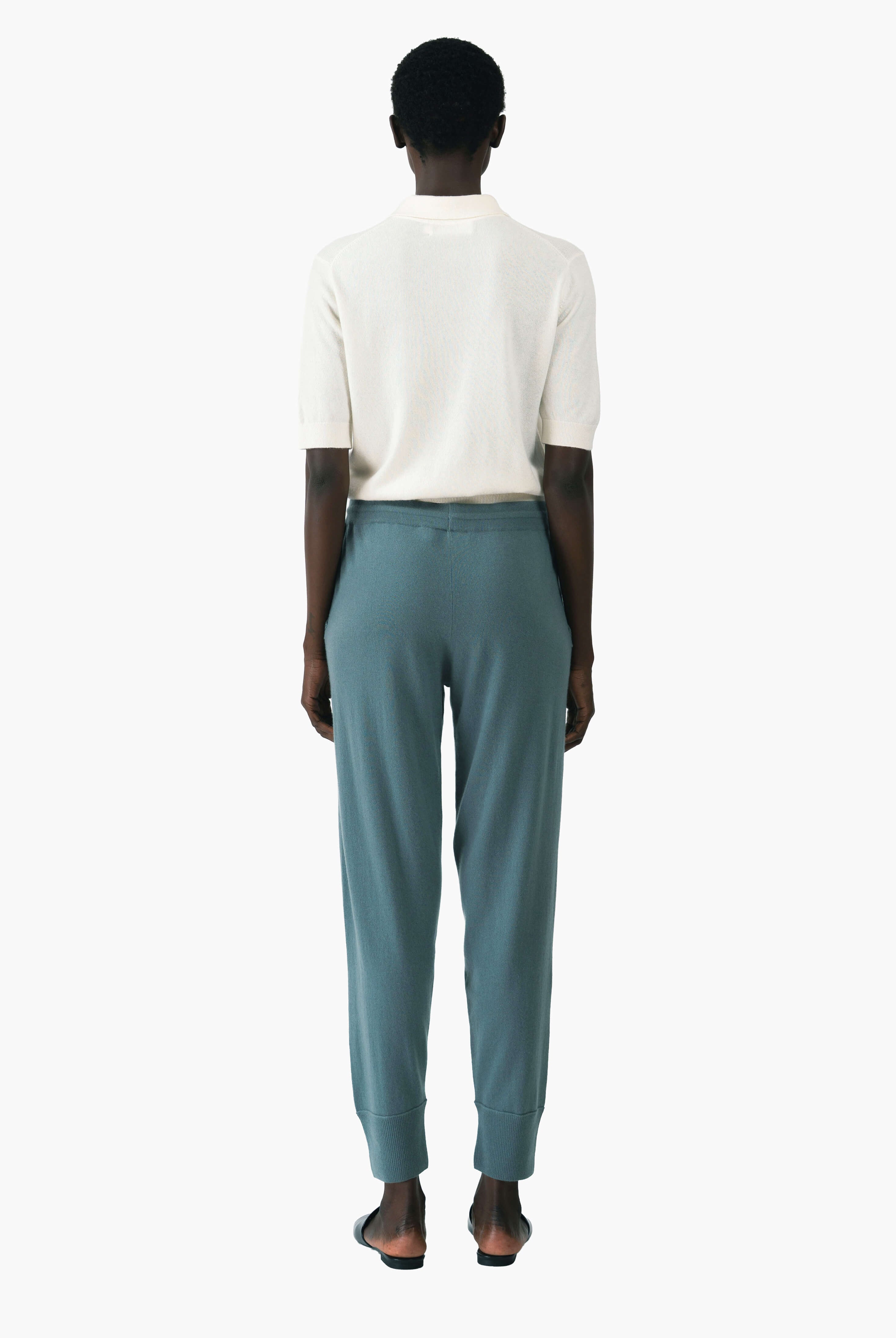 Annabelle cashmere Trousers - Sage Green – back view