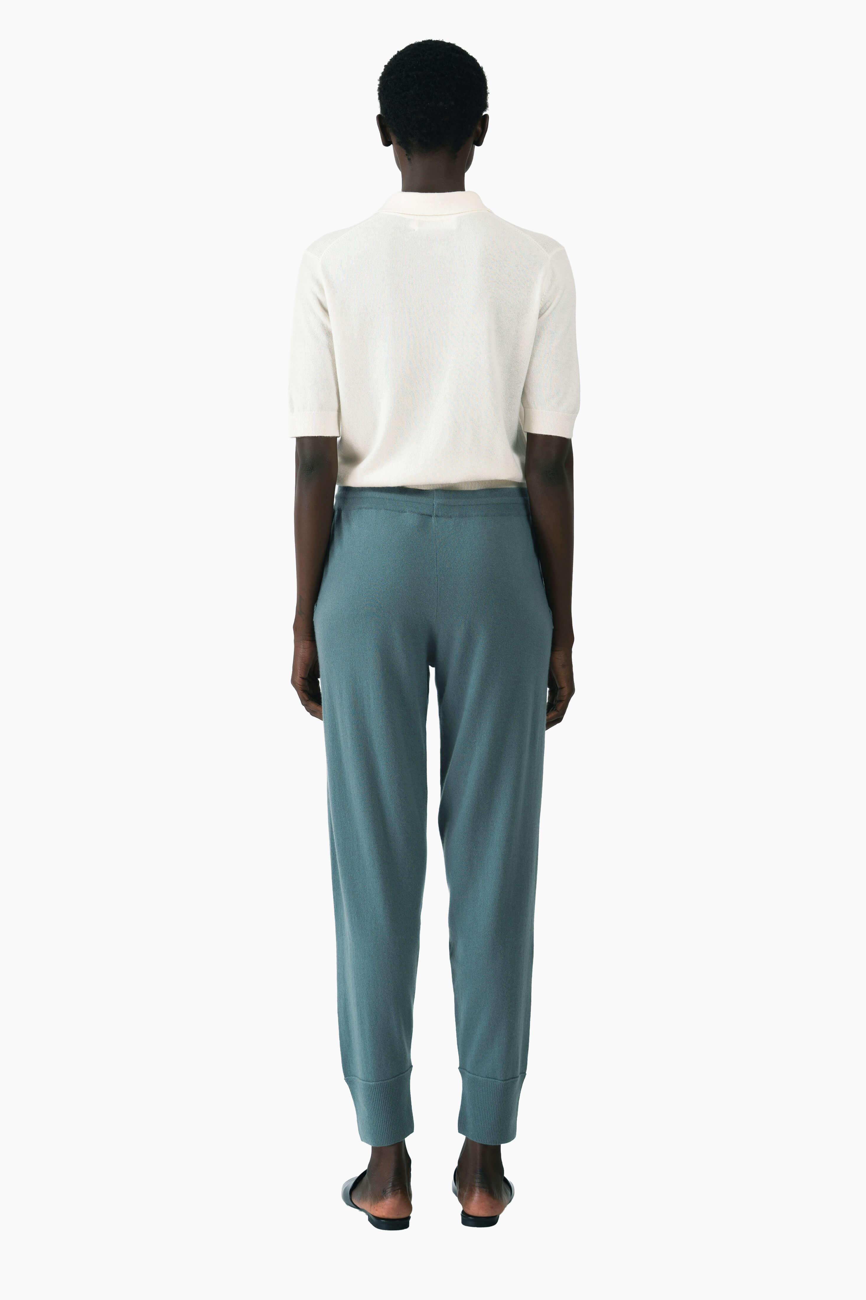 Annabelle cashmere Trousers - Sage Green – back view