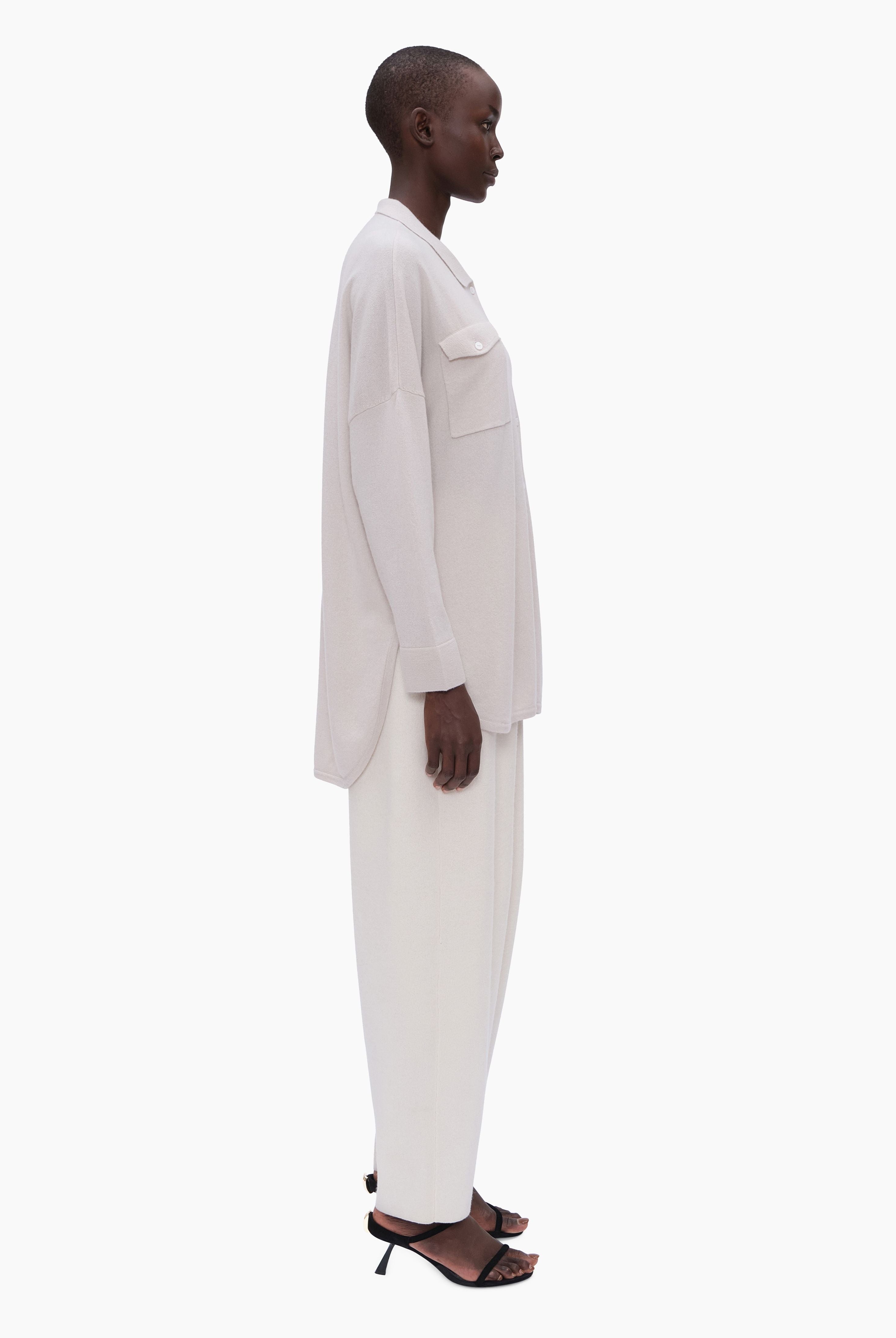Bonnie cashmere Shirt - Dove – side view