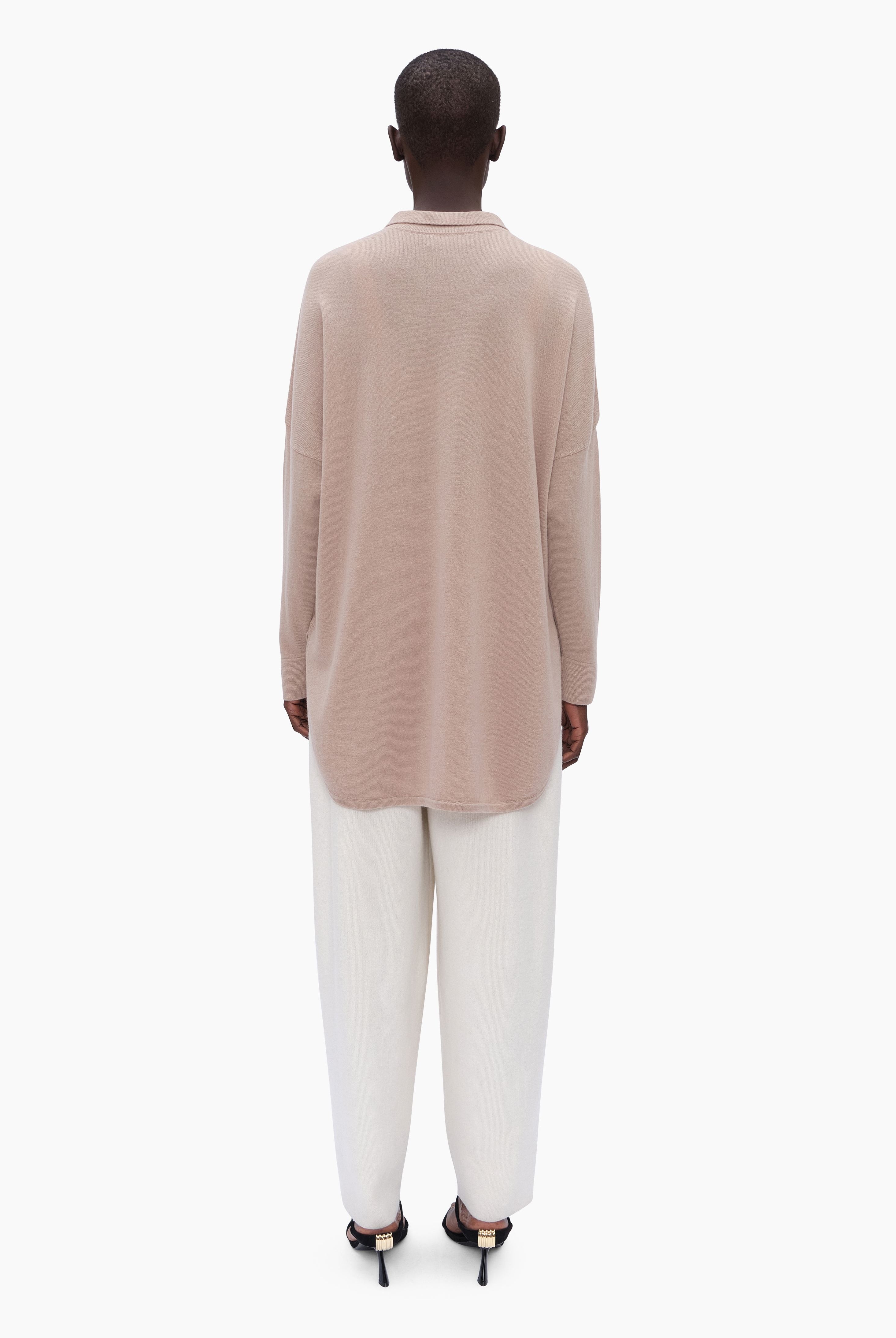 Bonnie cashmere Shirt - Fawn – back view