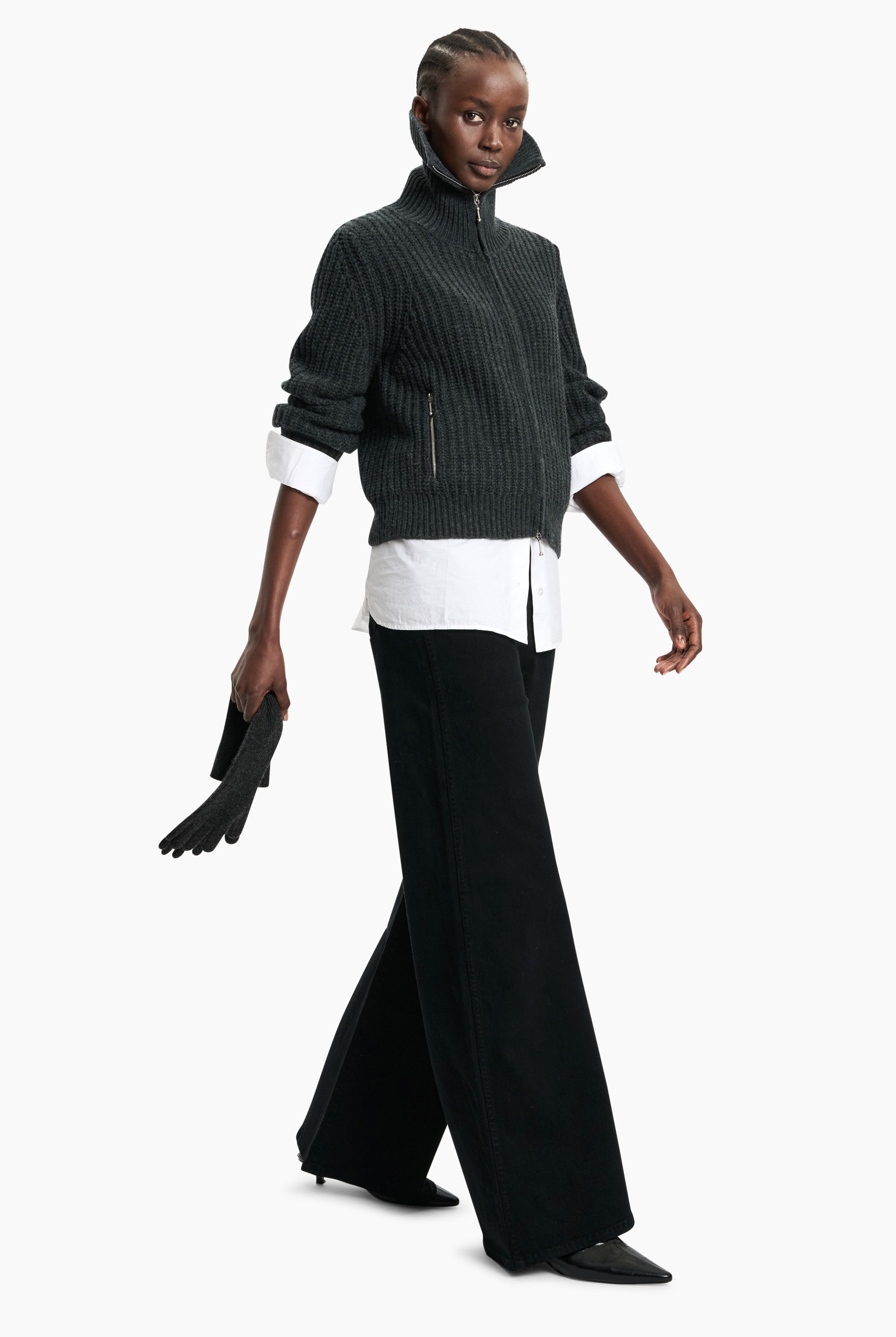 Irina cashmere Cardigan - Dark Charcoal – styling shot