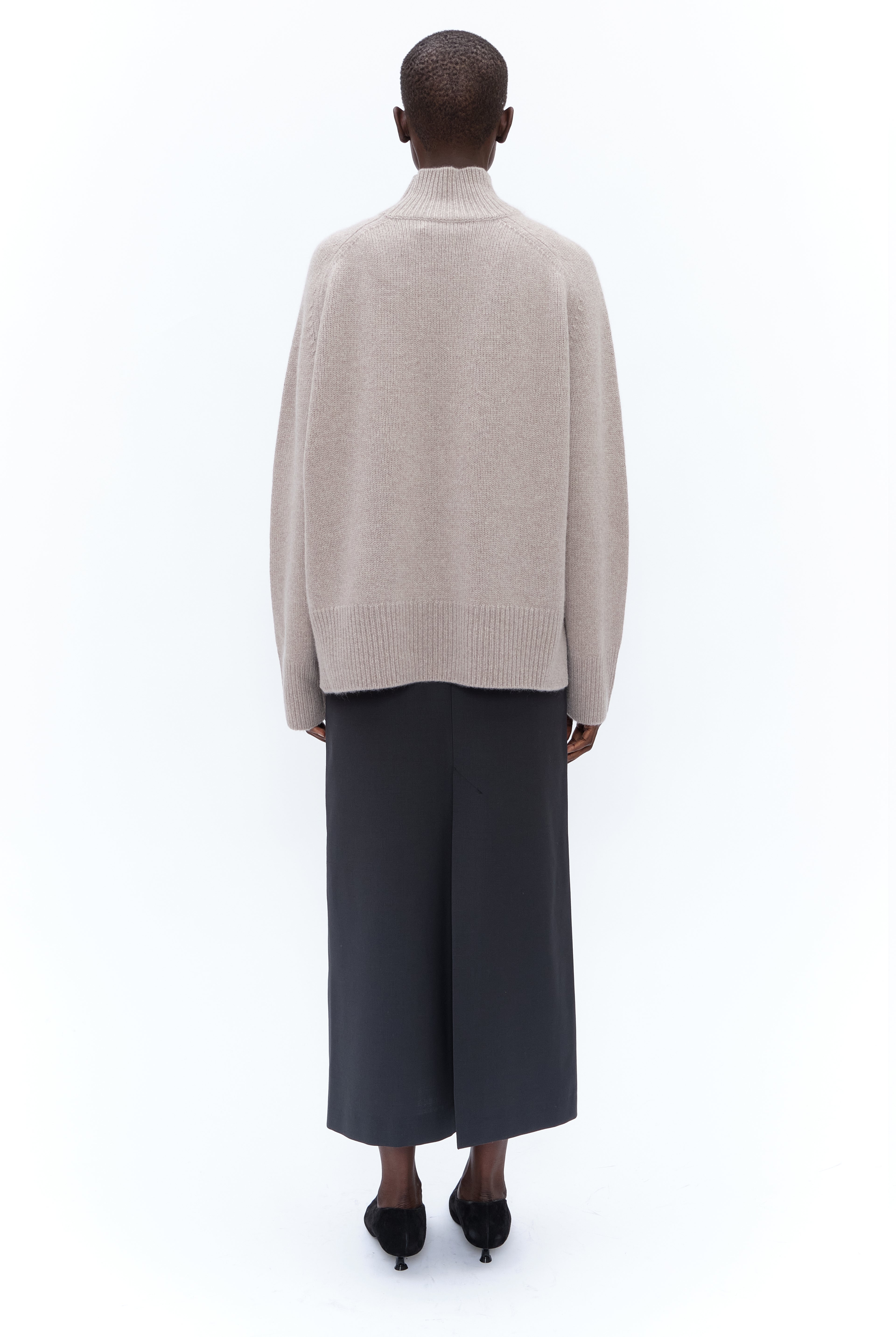 Edith Grove cashmere Sweater - Storm Quartz – back view
