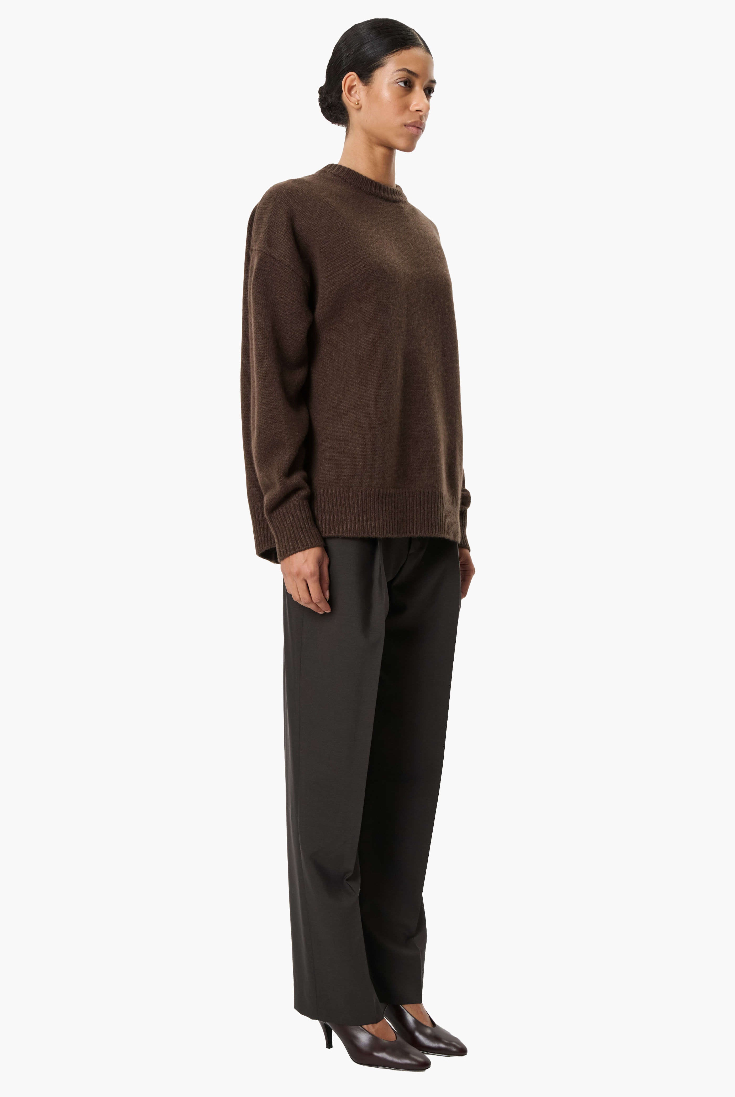 Islington cashmere Sweater - Ebony – side view