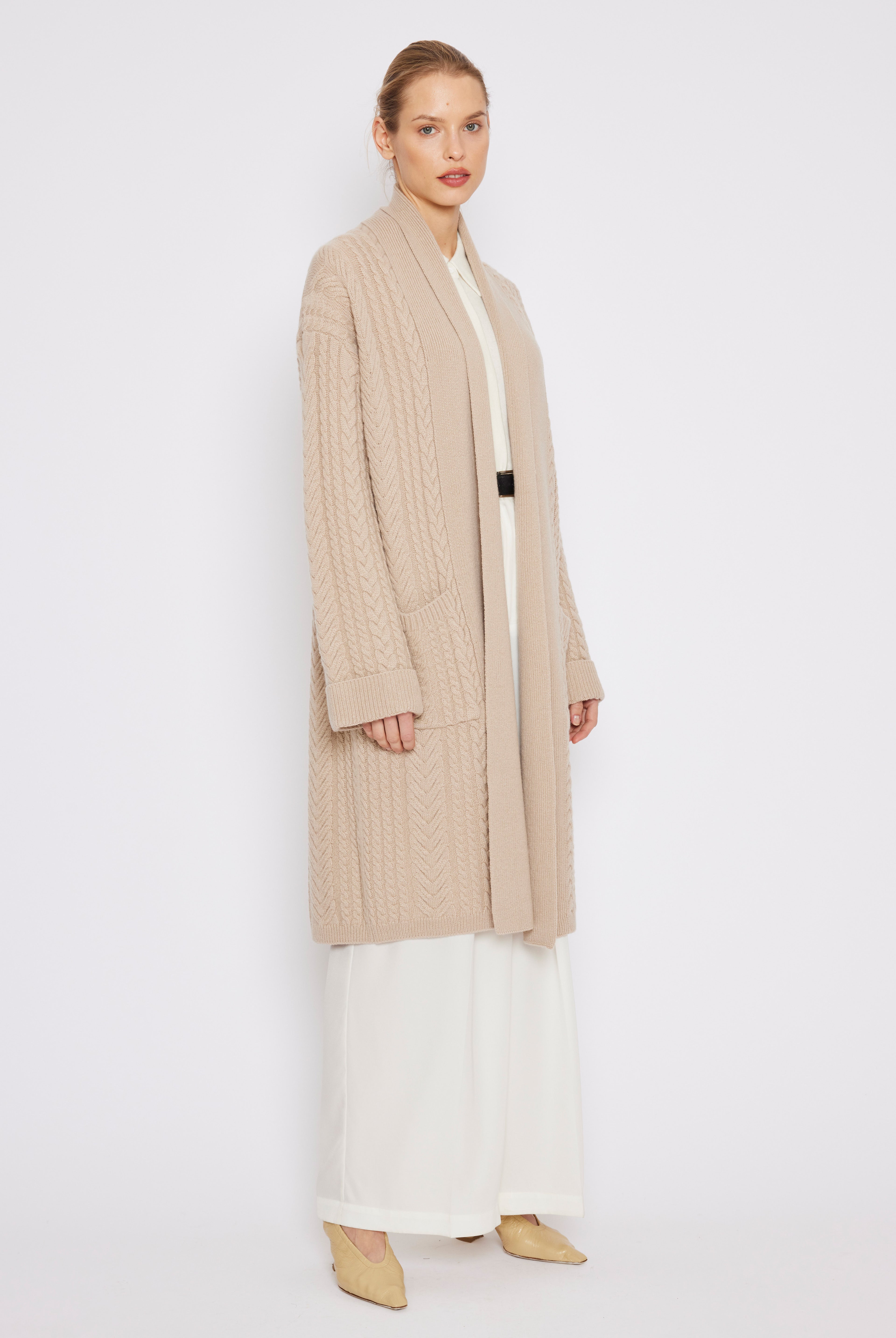 Moscow cashmere Cardigan - Fawn – side view