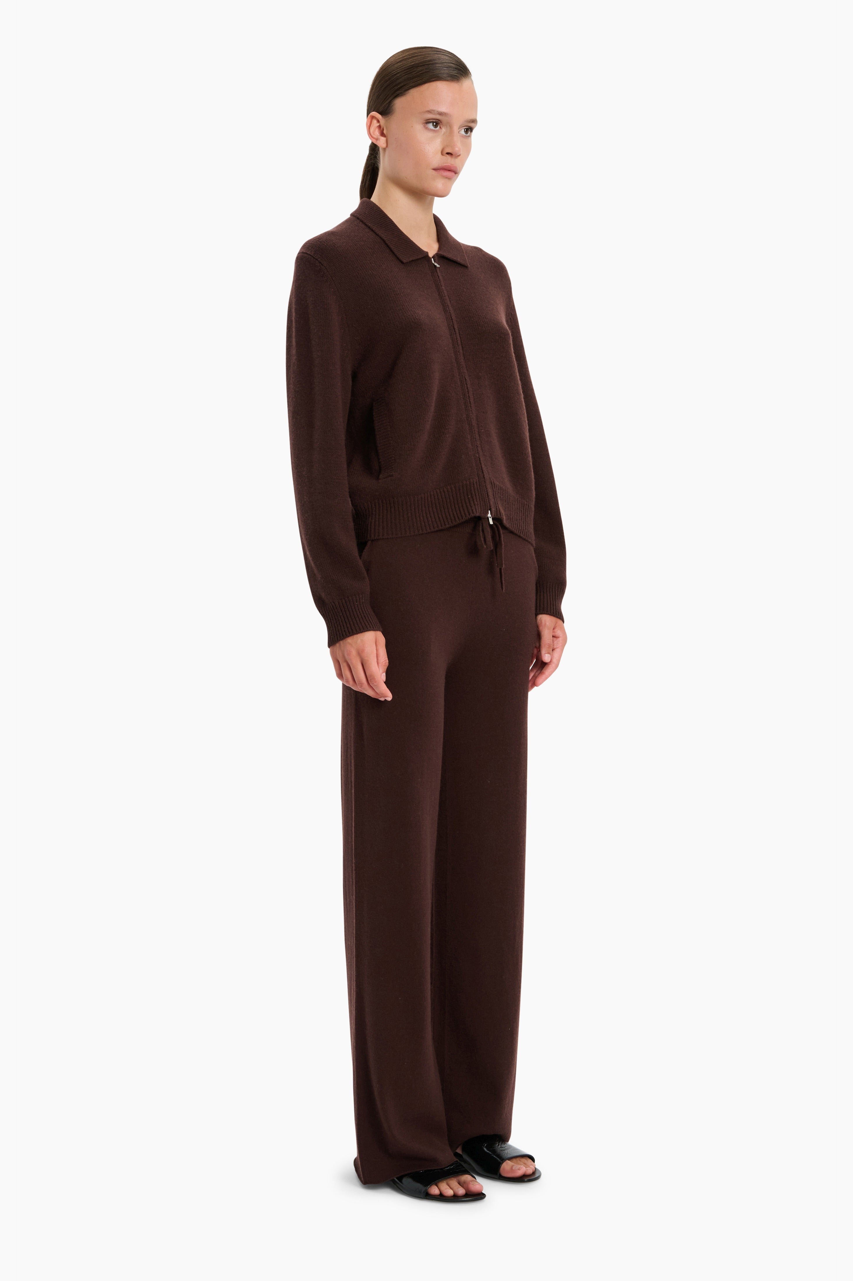 Temple Row cashmere Cardigan - Dark Chocolate – side view