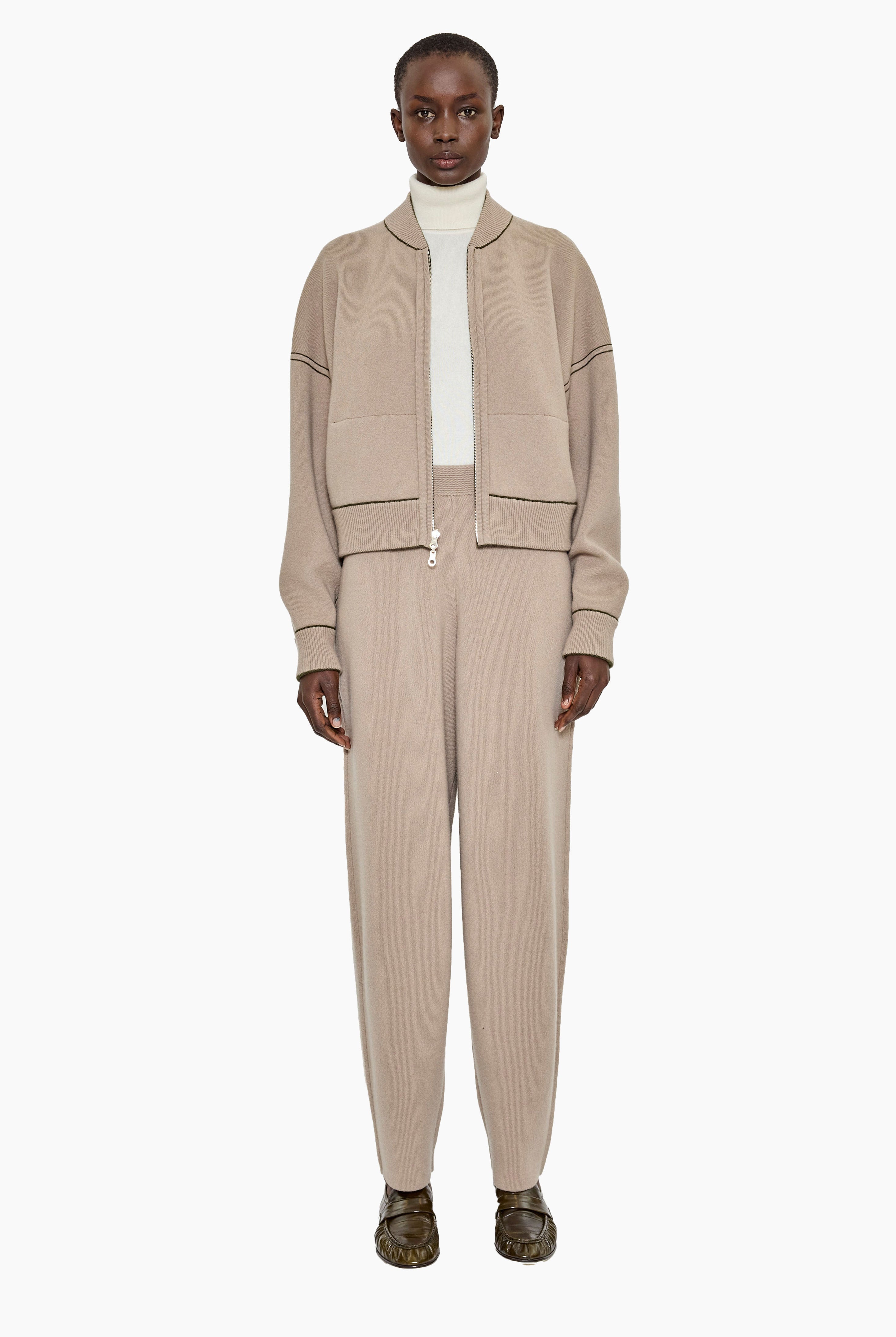 New Jace cashmere Sweater - Dark Olive/Ash Taupe – front view
