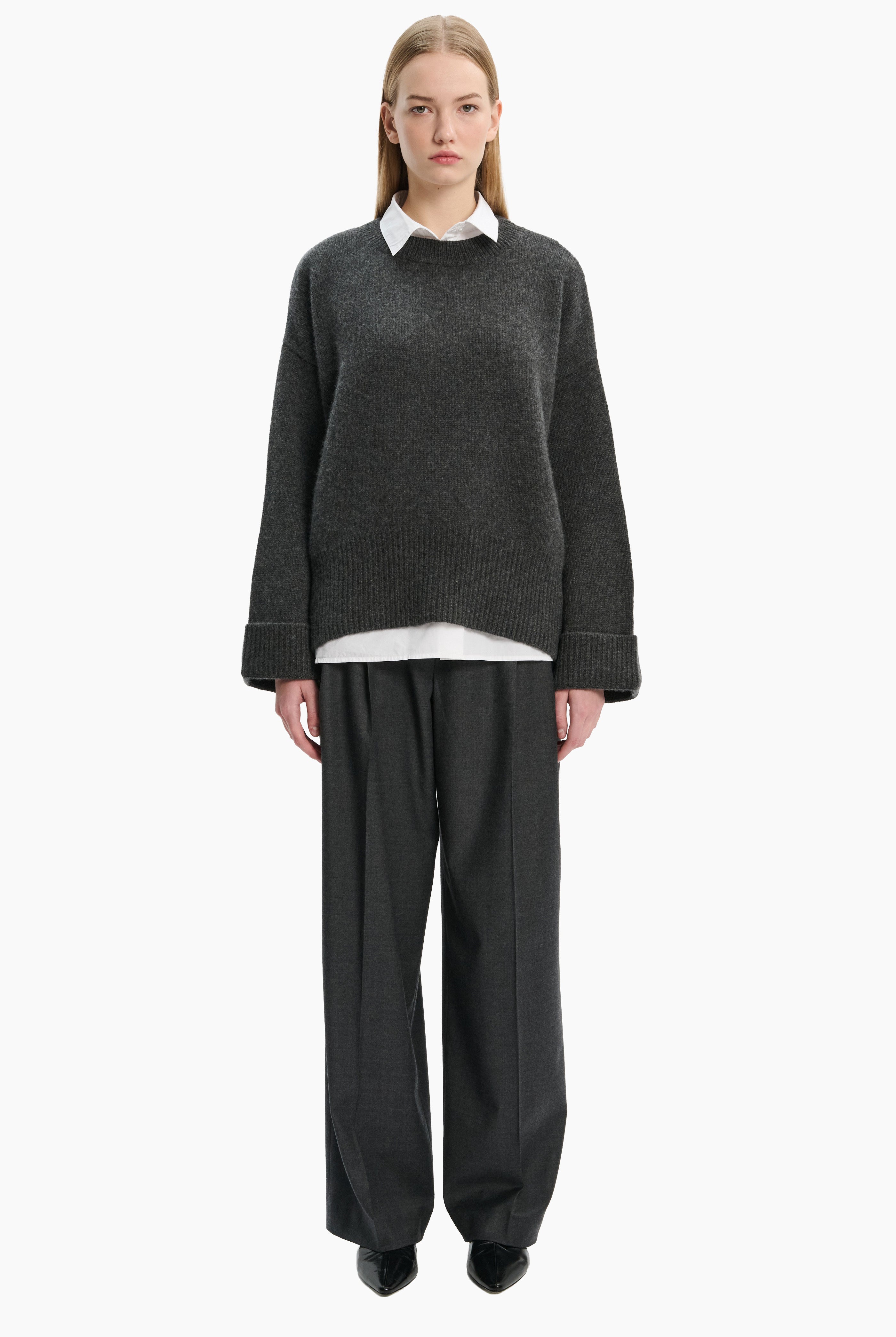Knightsbridge cashmere Sweater - Charcoal – front view