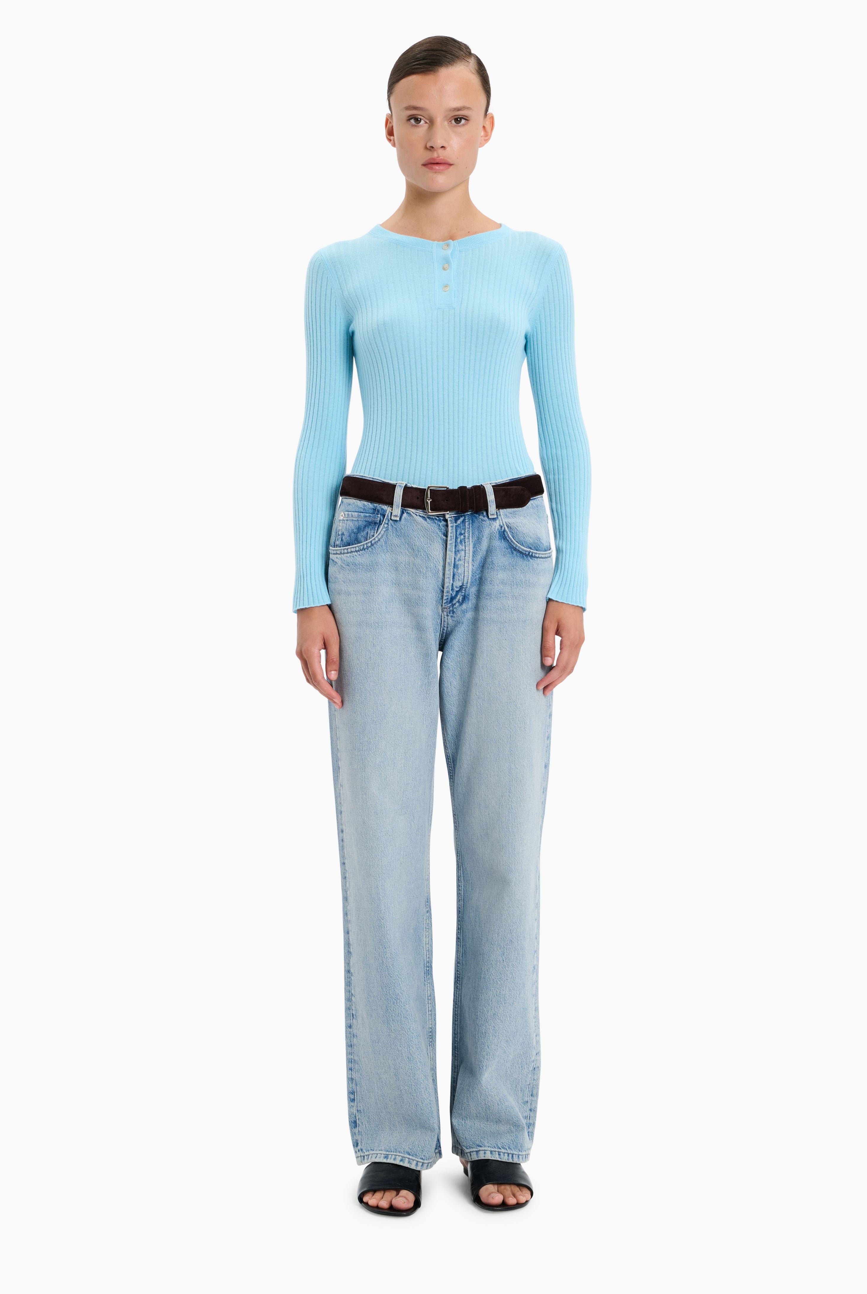 New Noa cashmere Sweater - Aquamarine – front view