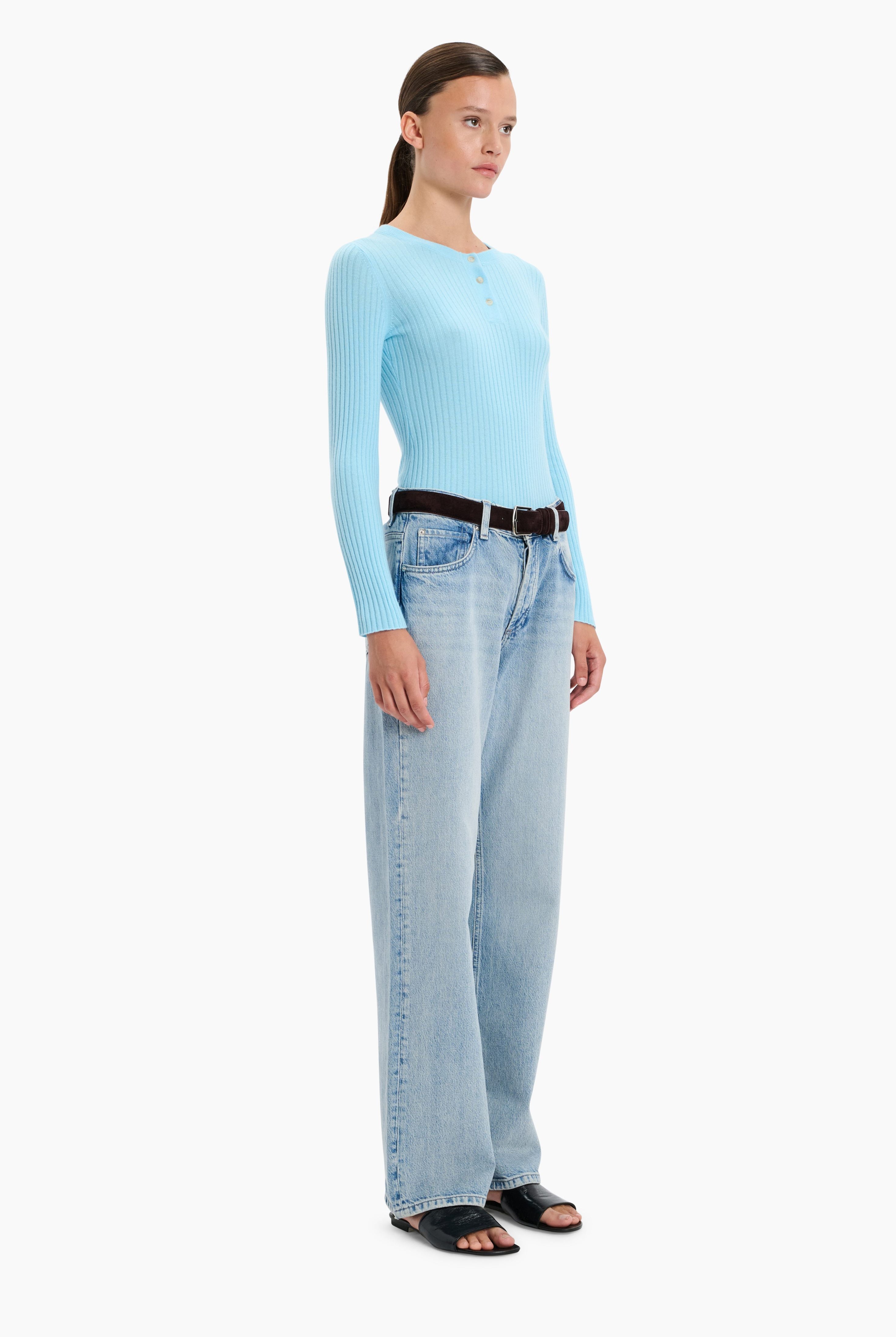 New Noa cashmere Sweater - Aquamarine – side view