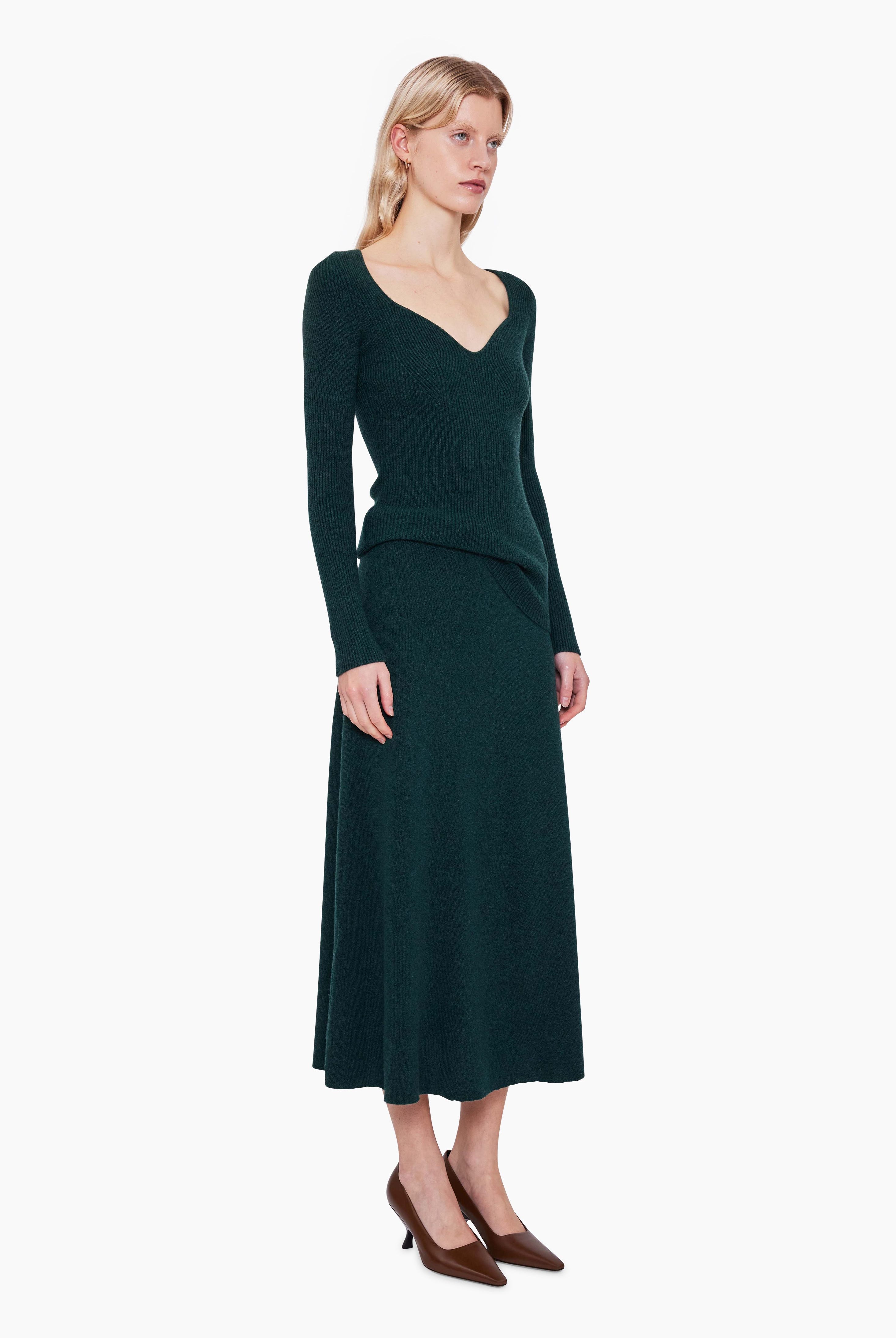 Amirah cashmere Sweater - Spruce Green – side view