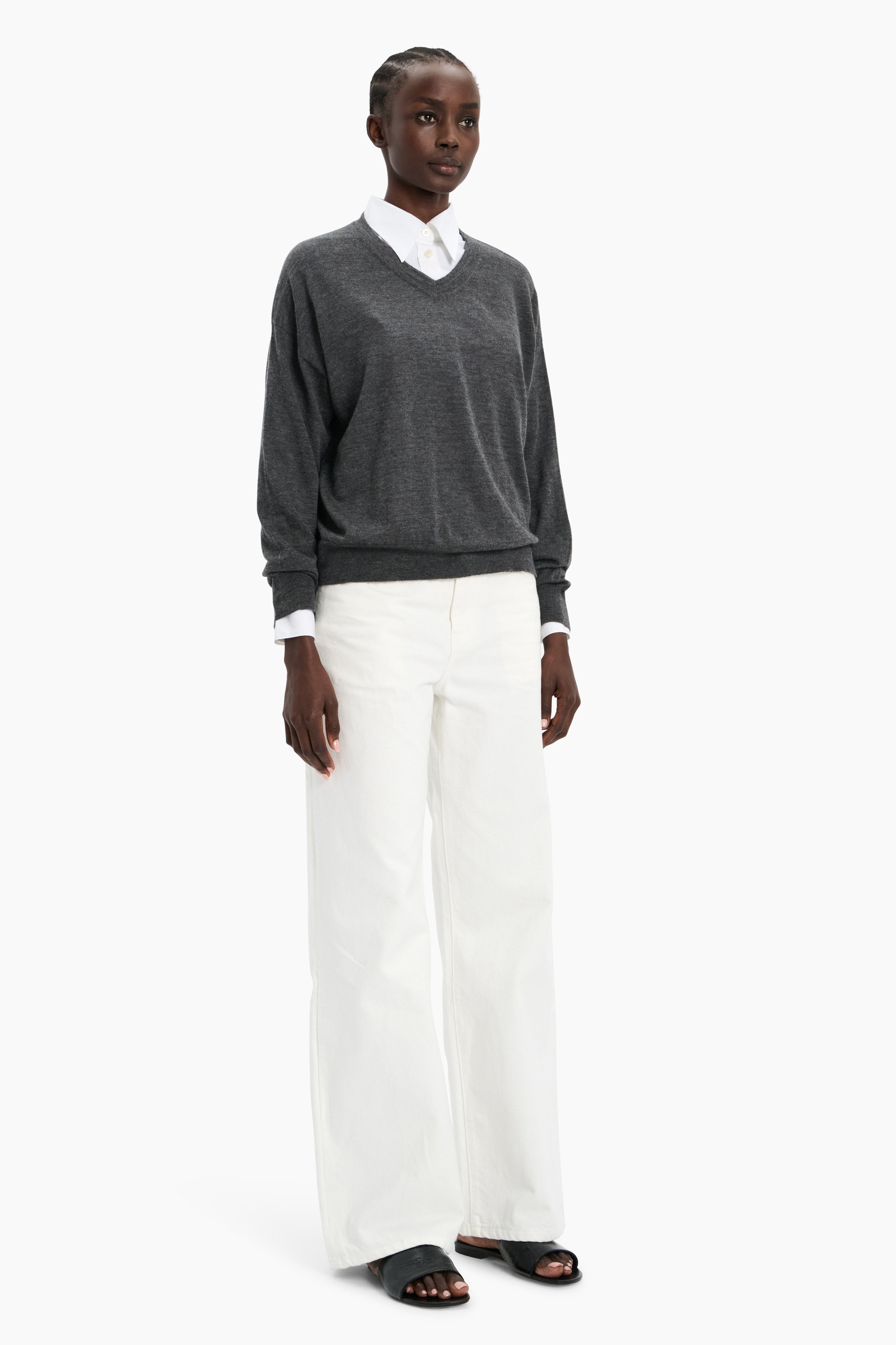 Chiswick cashmere Sweater - Charcoal – side view