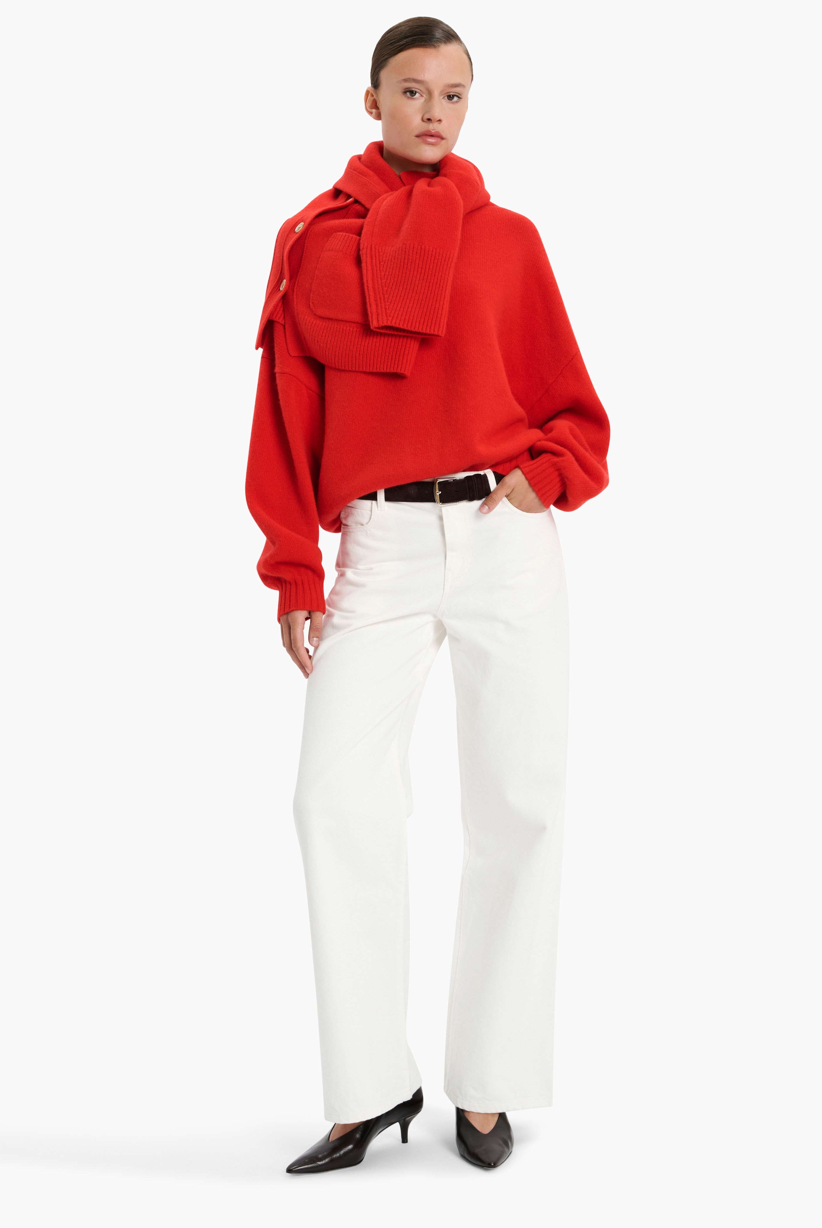 King’s Road cashmere Sweater - Lipstick Red – styling shot