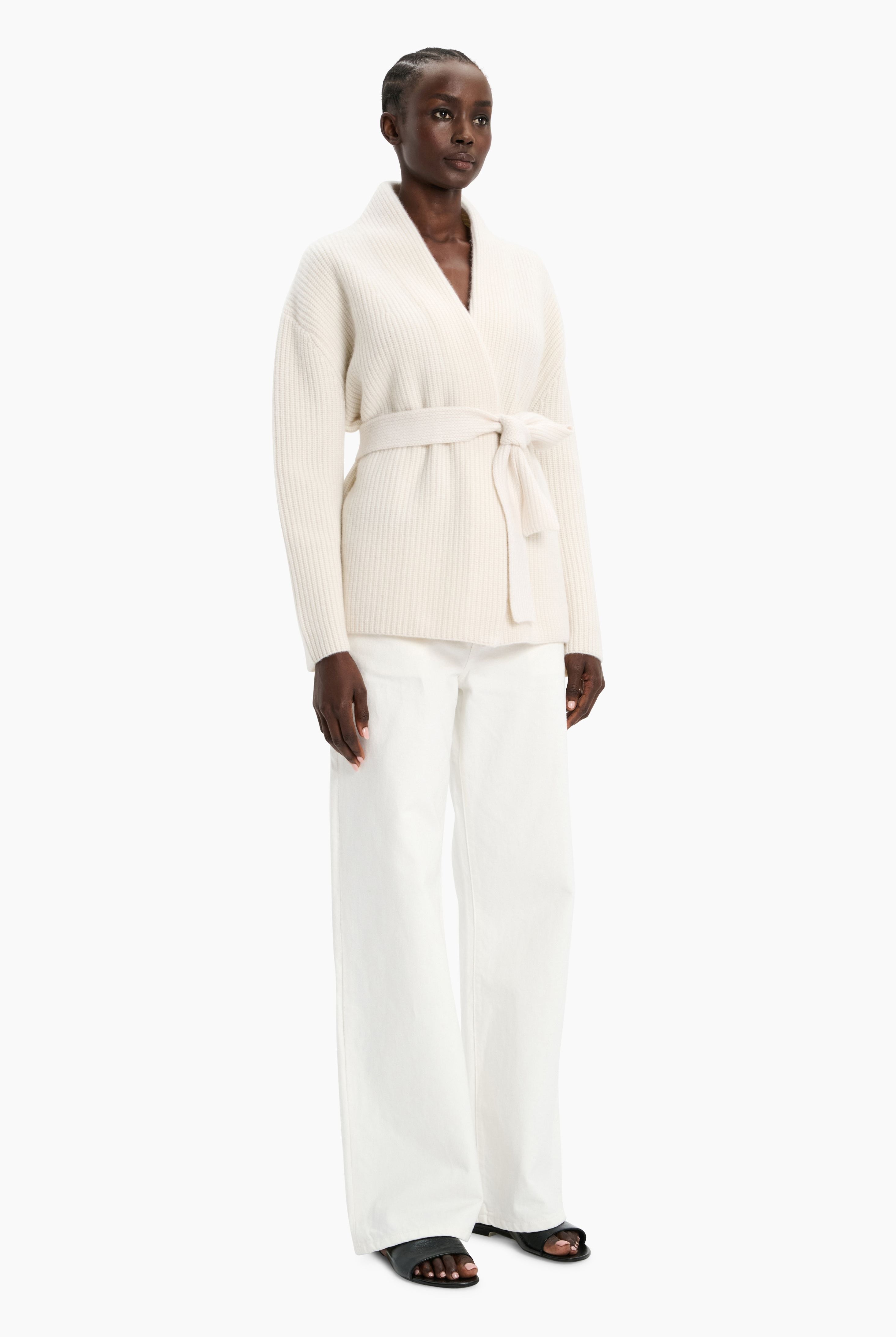 Sasha cashmere Cardigan - Ivory – side view