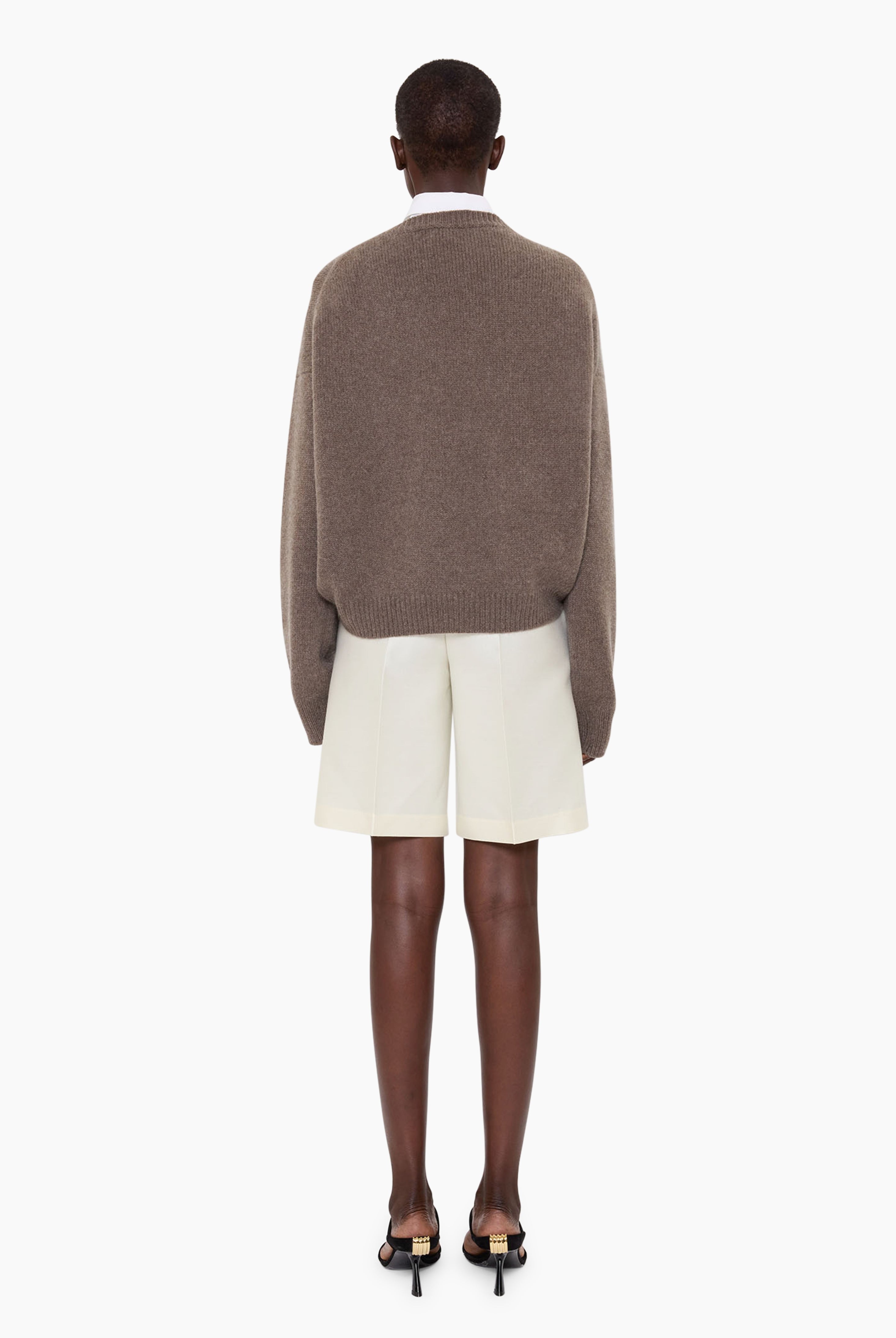 The Ivy cashmere Sweater - Mushroom – back view