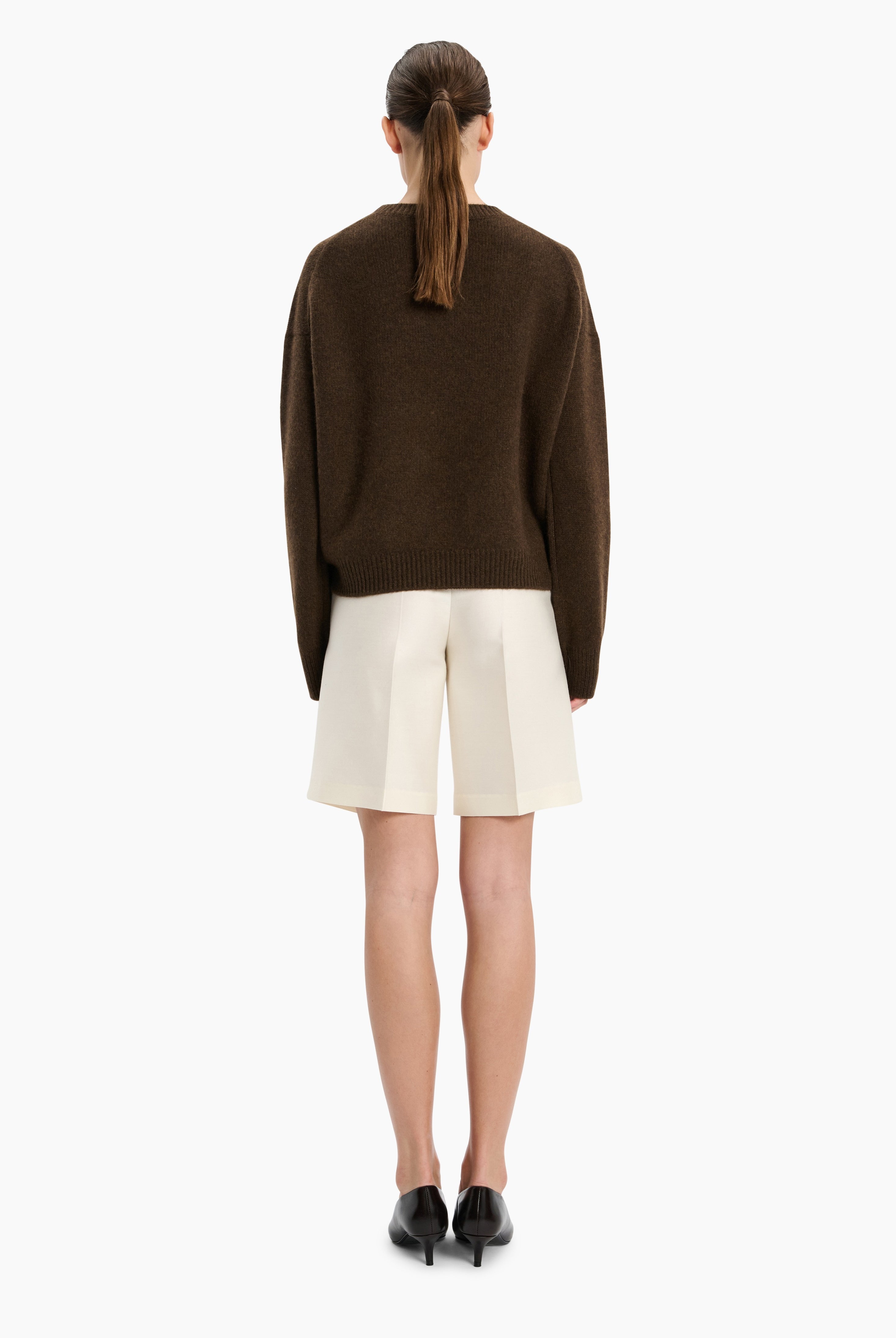 The Ivy cashmere Sweater - Smoked Brown – back view