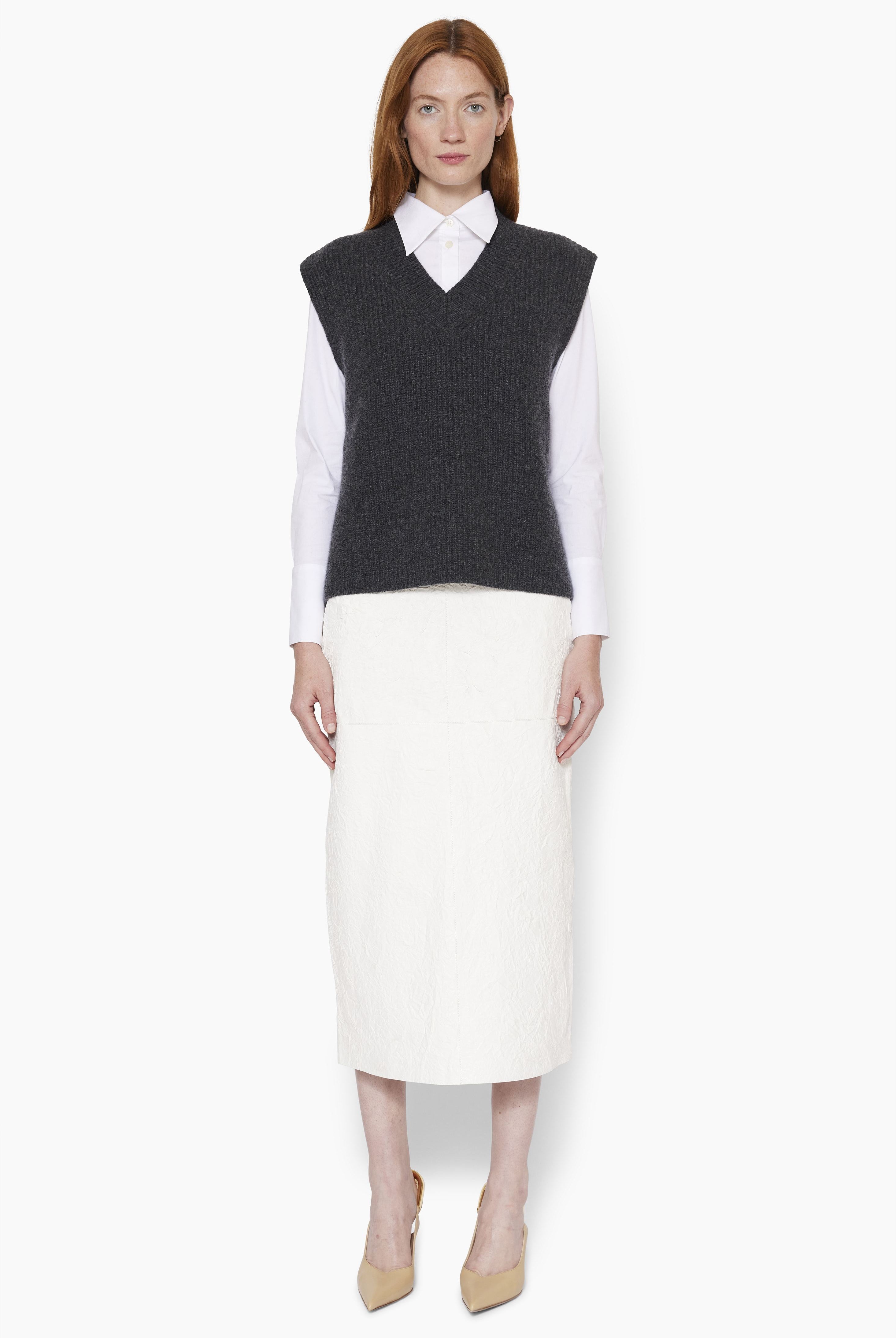 Amelia cashmere Vest - Charcoal – front view