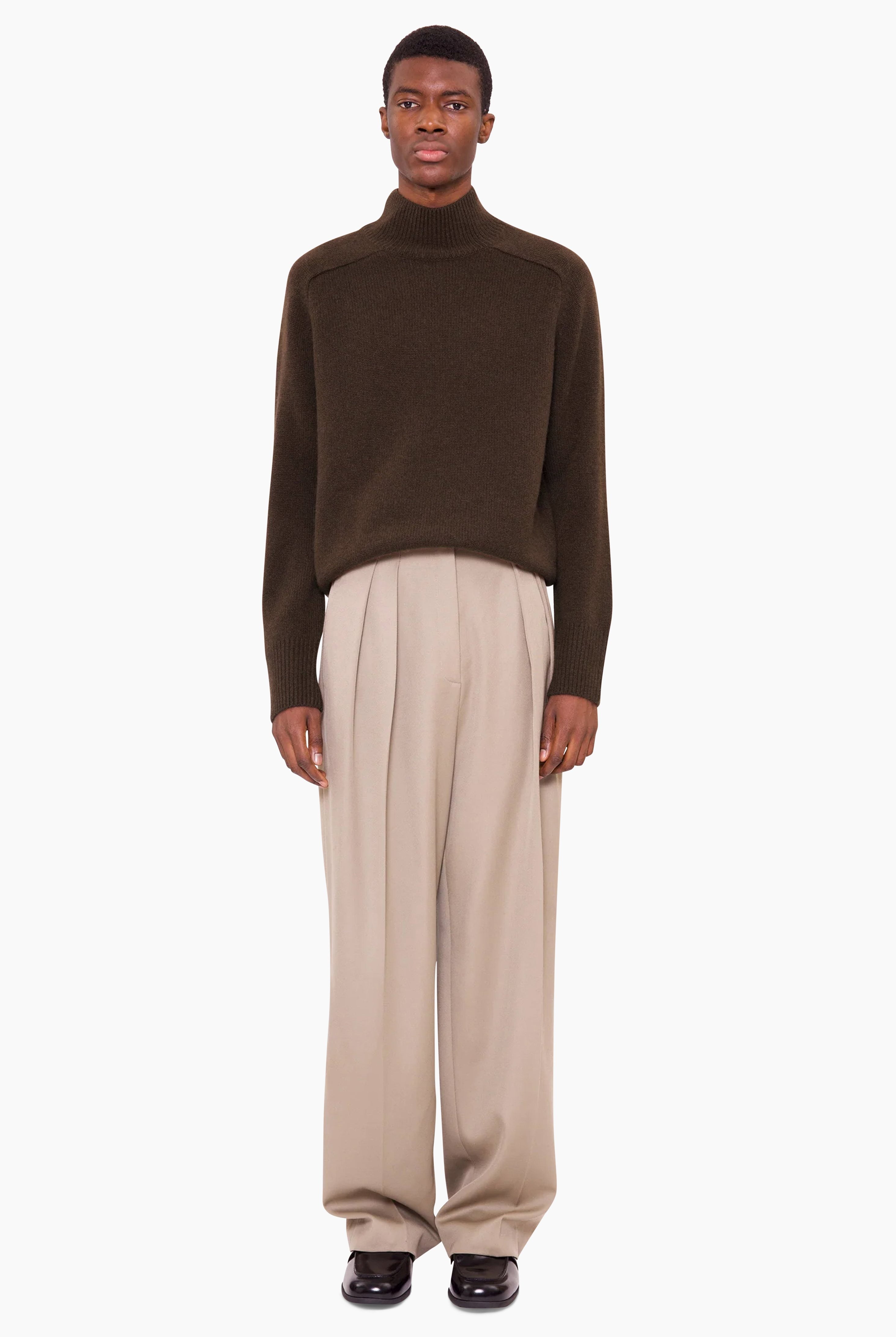 Mr Edith Grove cashmere Sweater - Ebony – front view