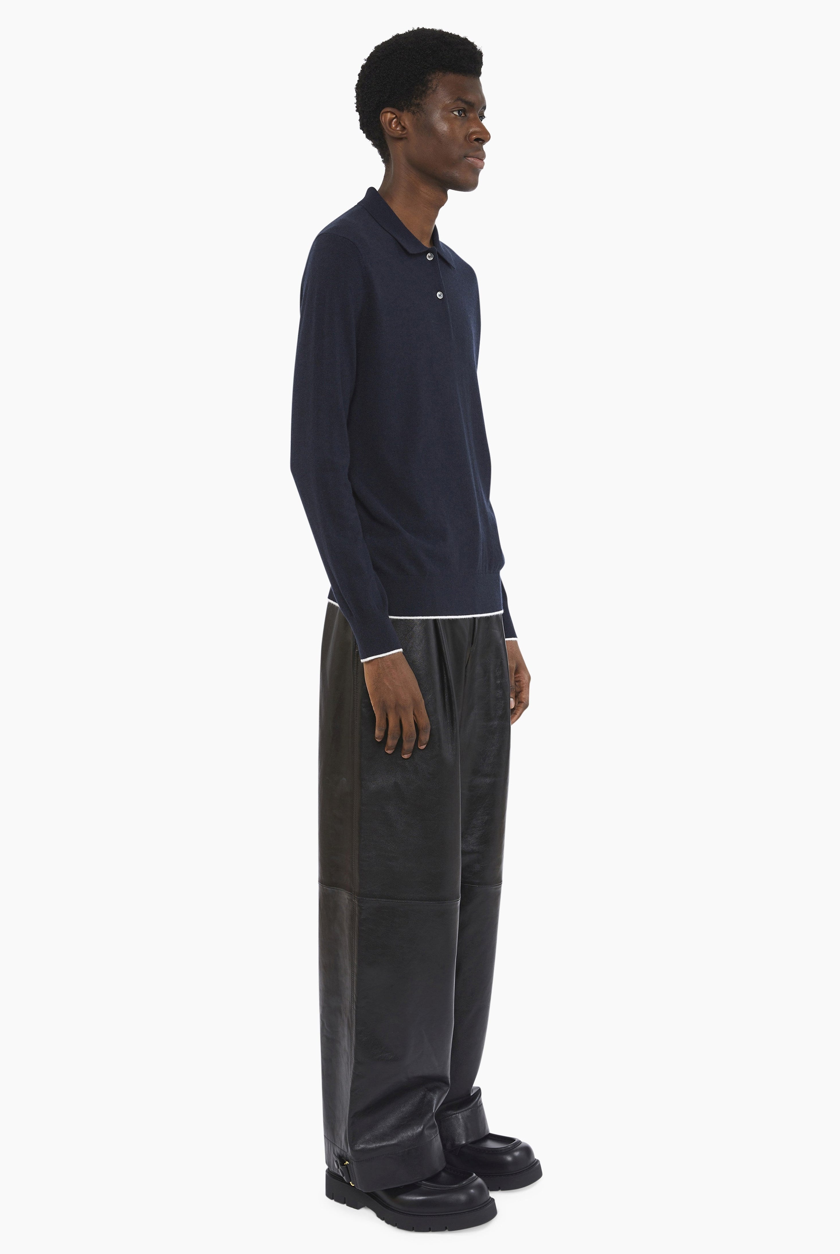 Mr Swansea cashmere Sweater - Navy – side view