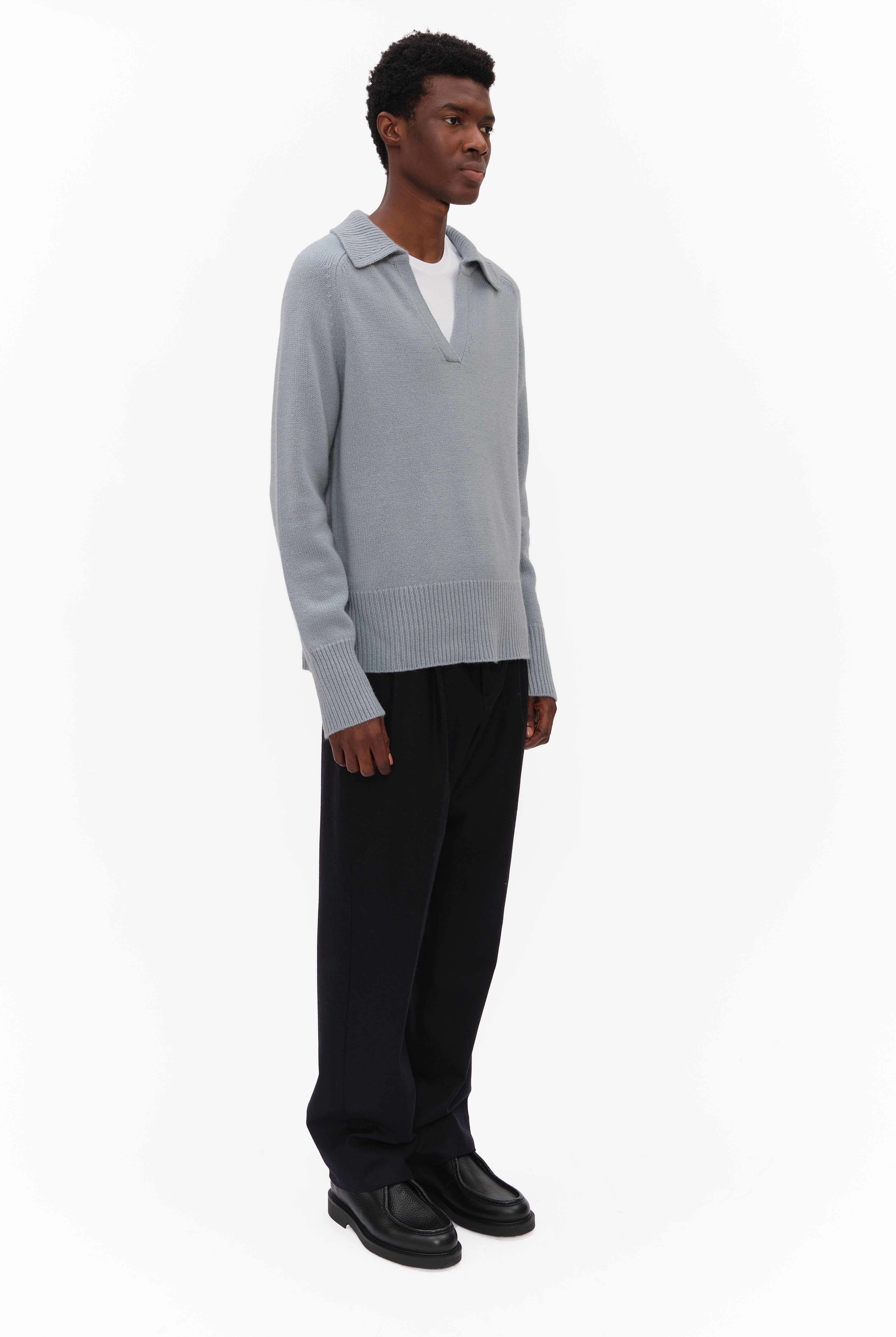 Mr Clifton Gate cashmere Sweater - Cloud – side view