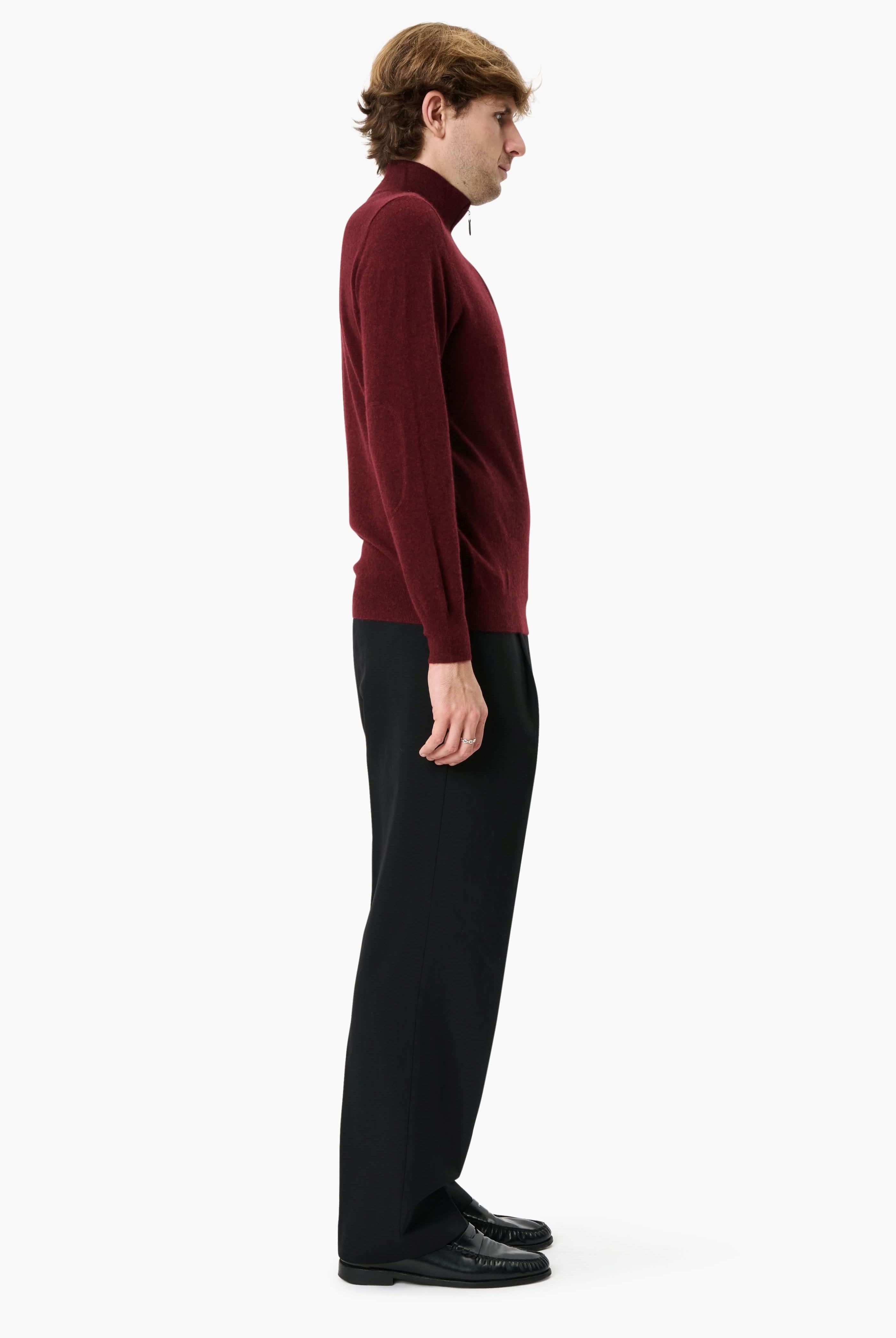 Mr Fenchurch cashmere Sweater - New Burgundy – side view