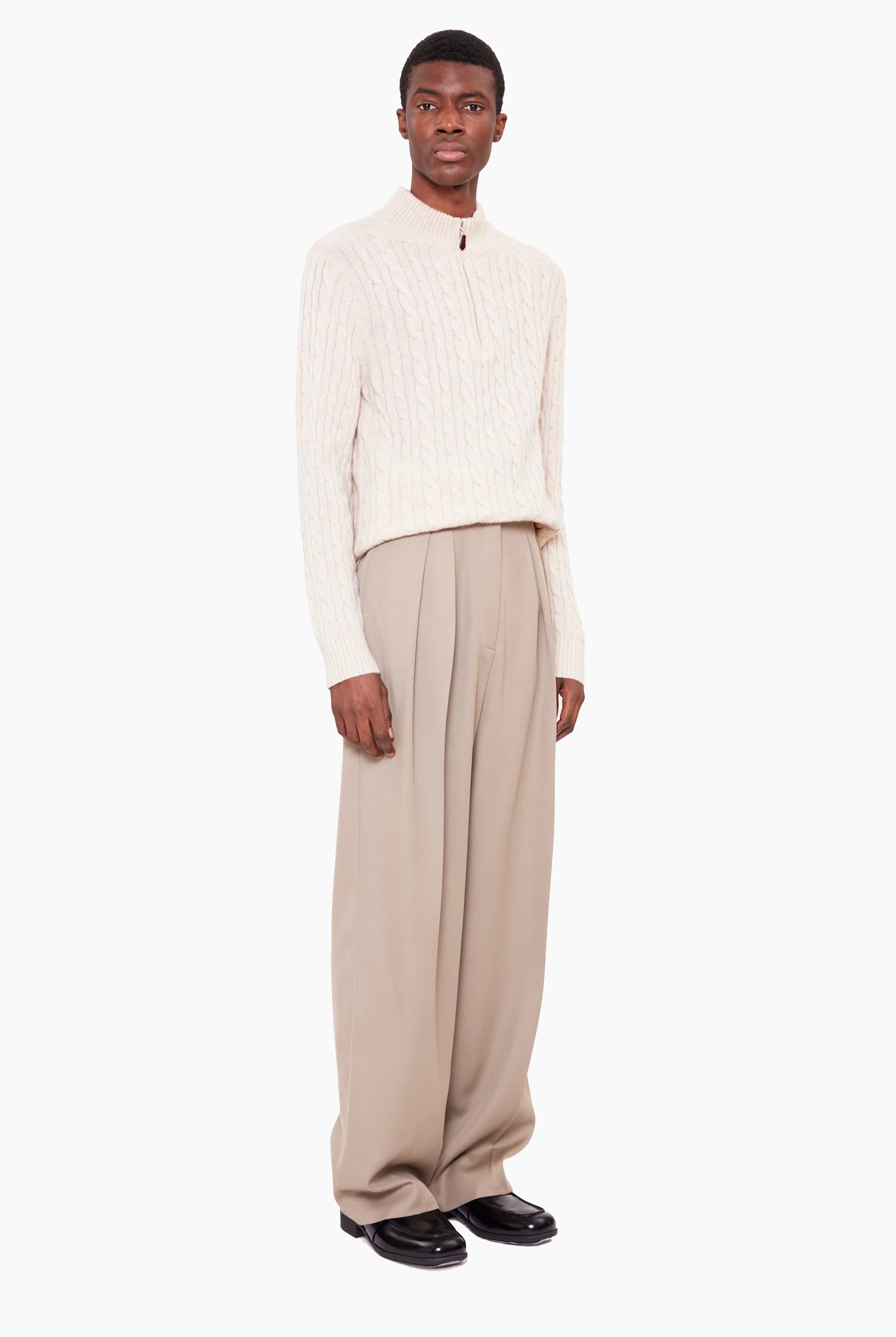 Mr Lancashire cashmere Sweater - Bath Stone – side view