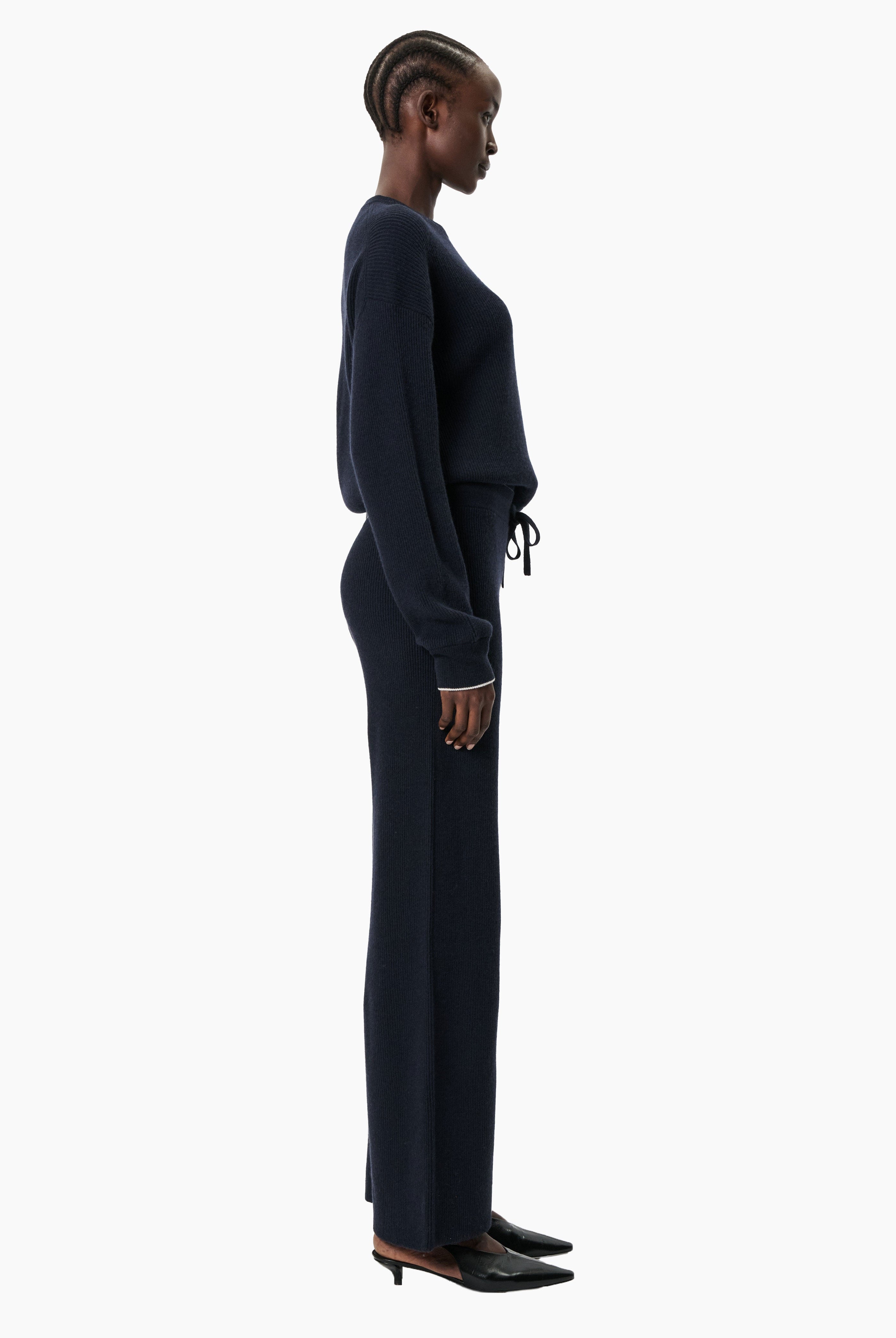 Beau cashmere Trousers - Navy – side view