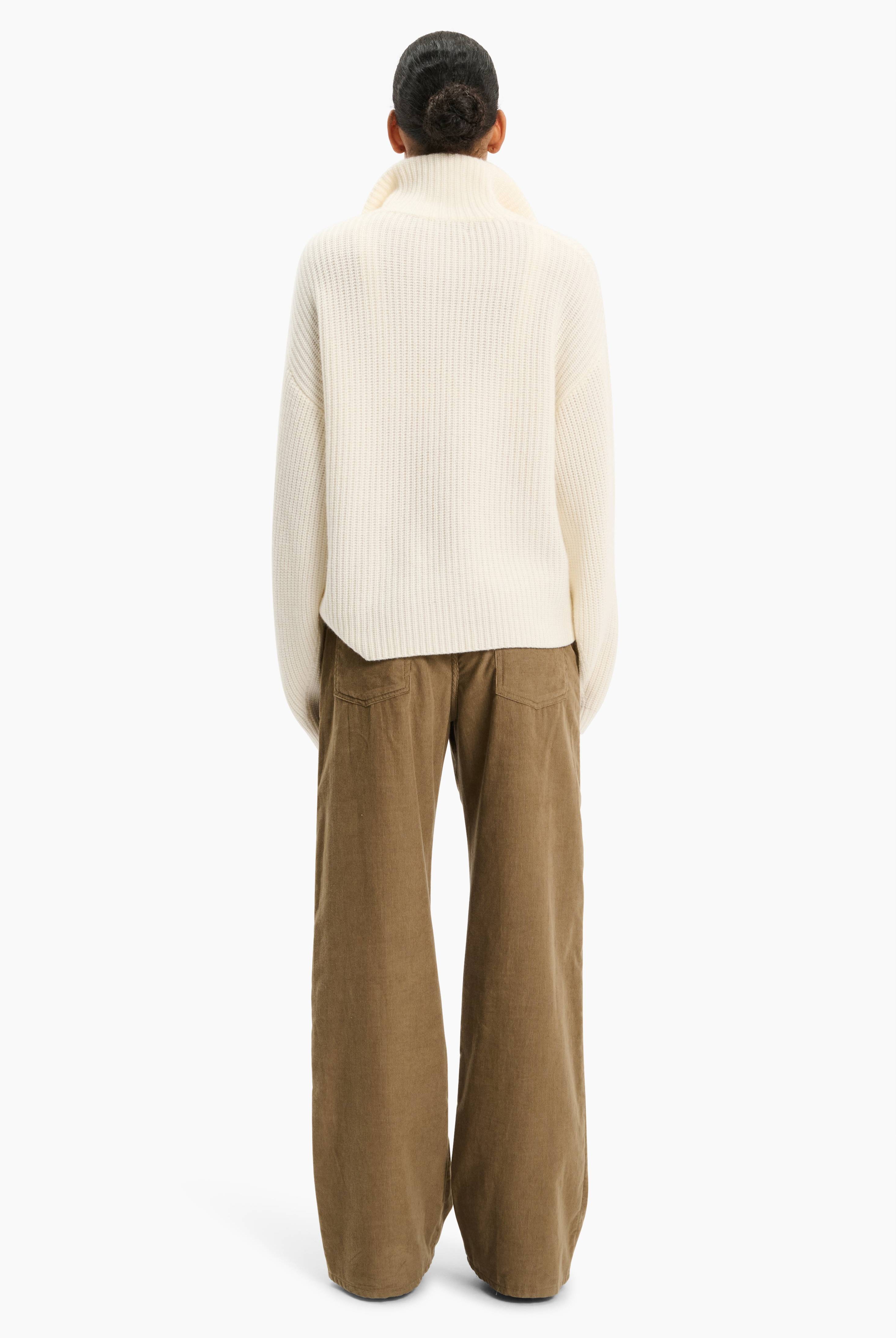 New Millie cashmere Sweater - Ivory – back view