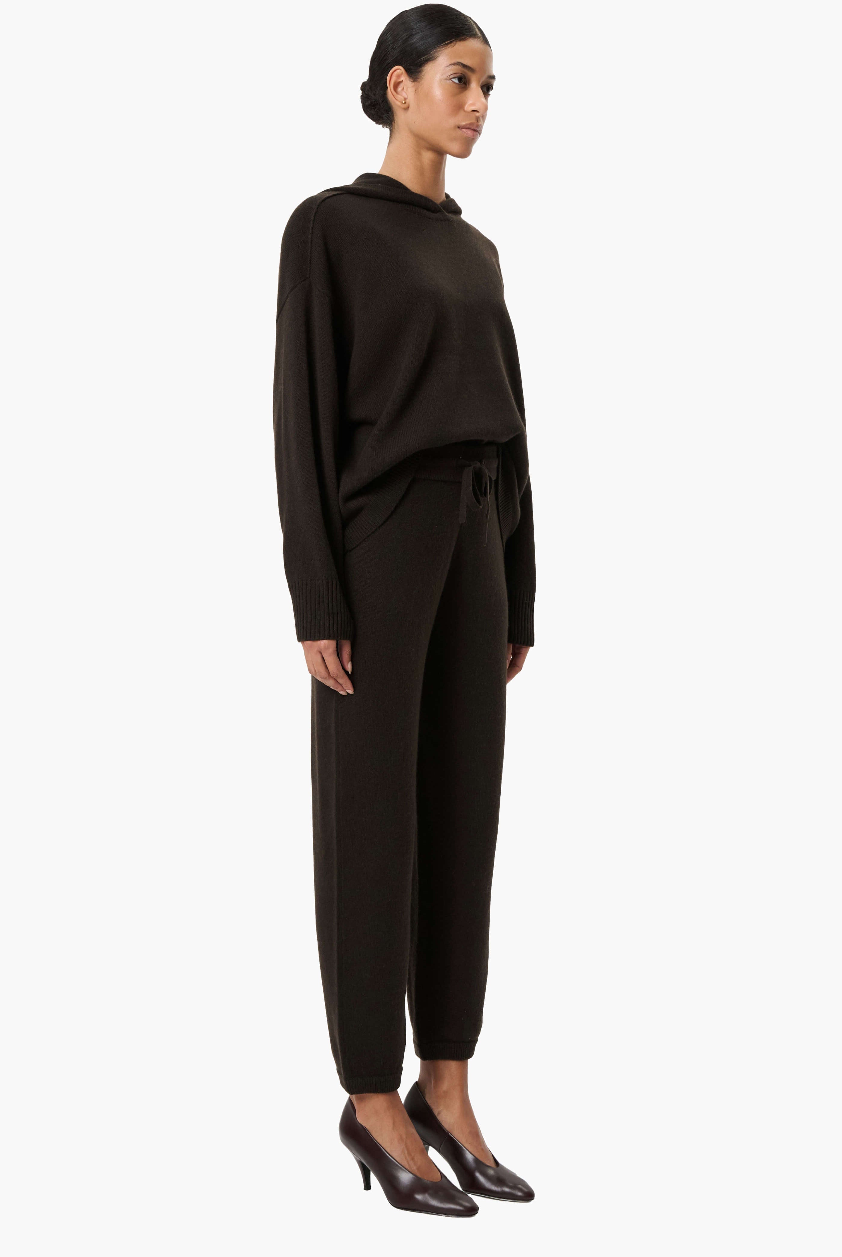 Oli Tracksuit Set - Brown Wood – side view