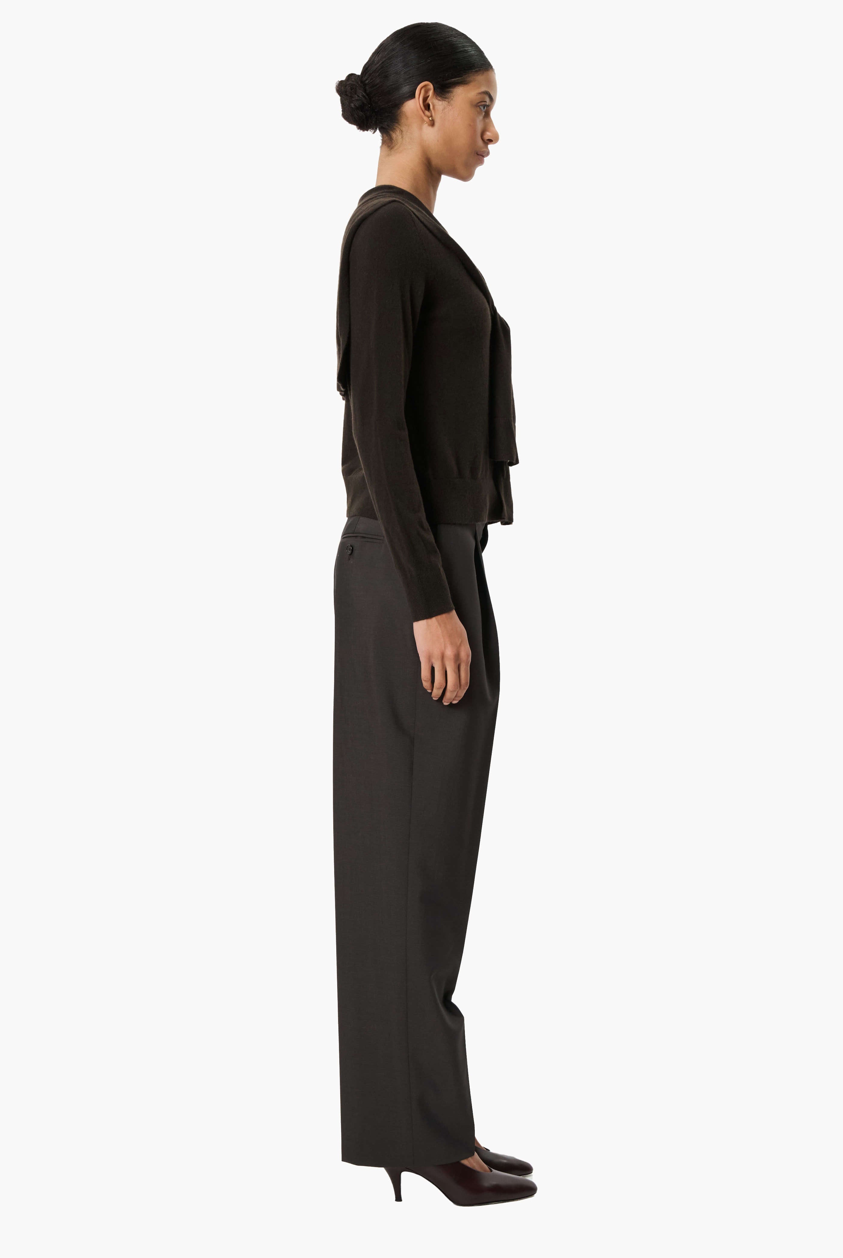 Sonja cashmere Sweater - Brown Wood – side view