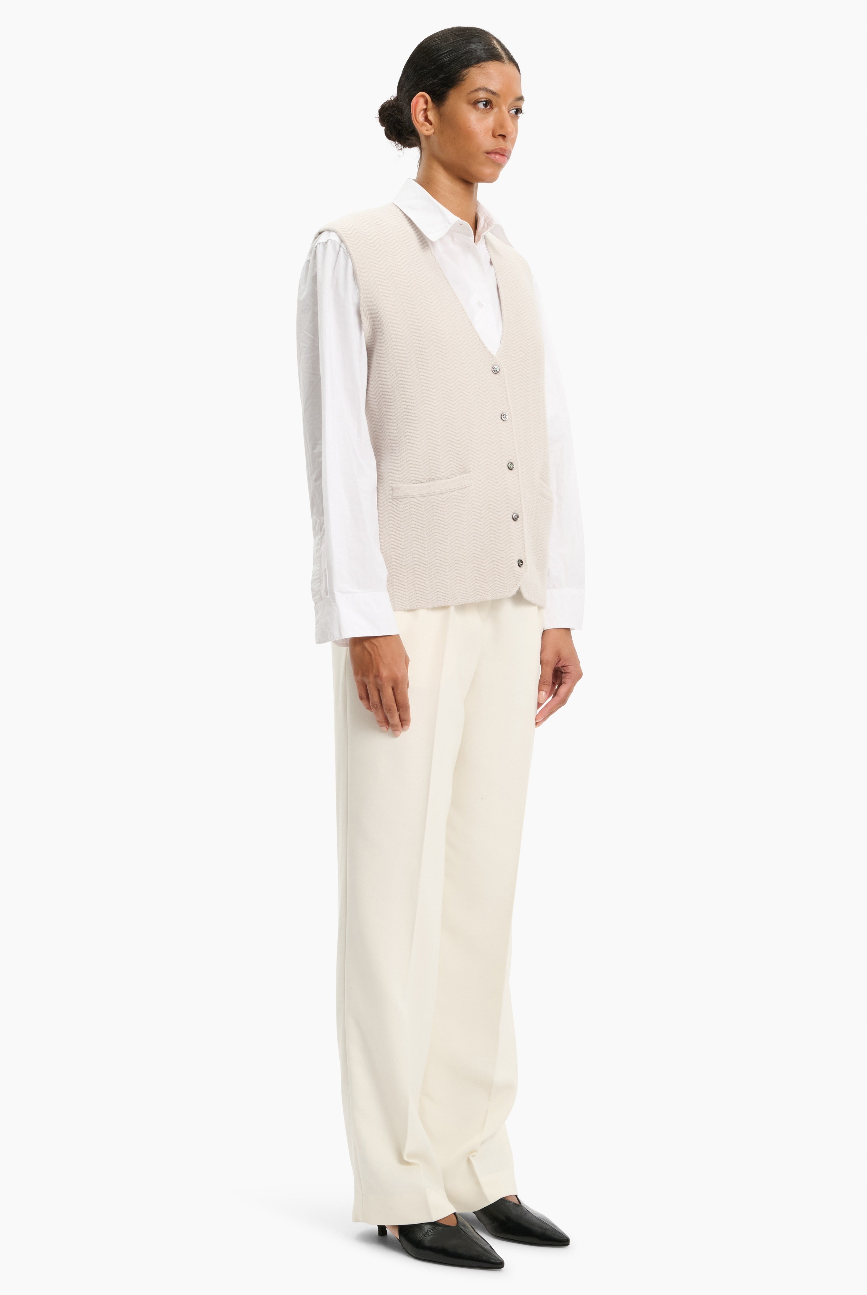 Southampton cashmere Vest - Dove – side view