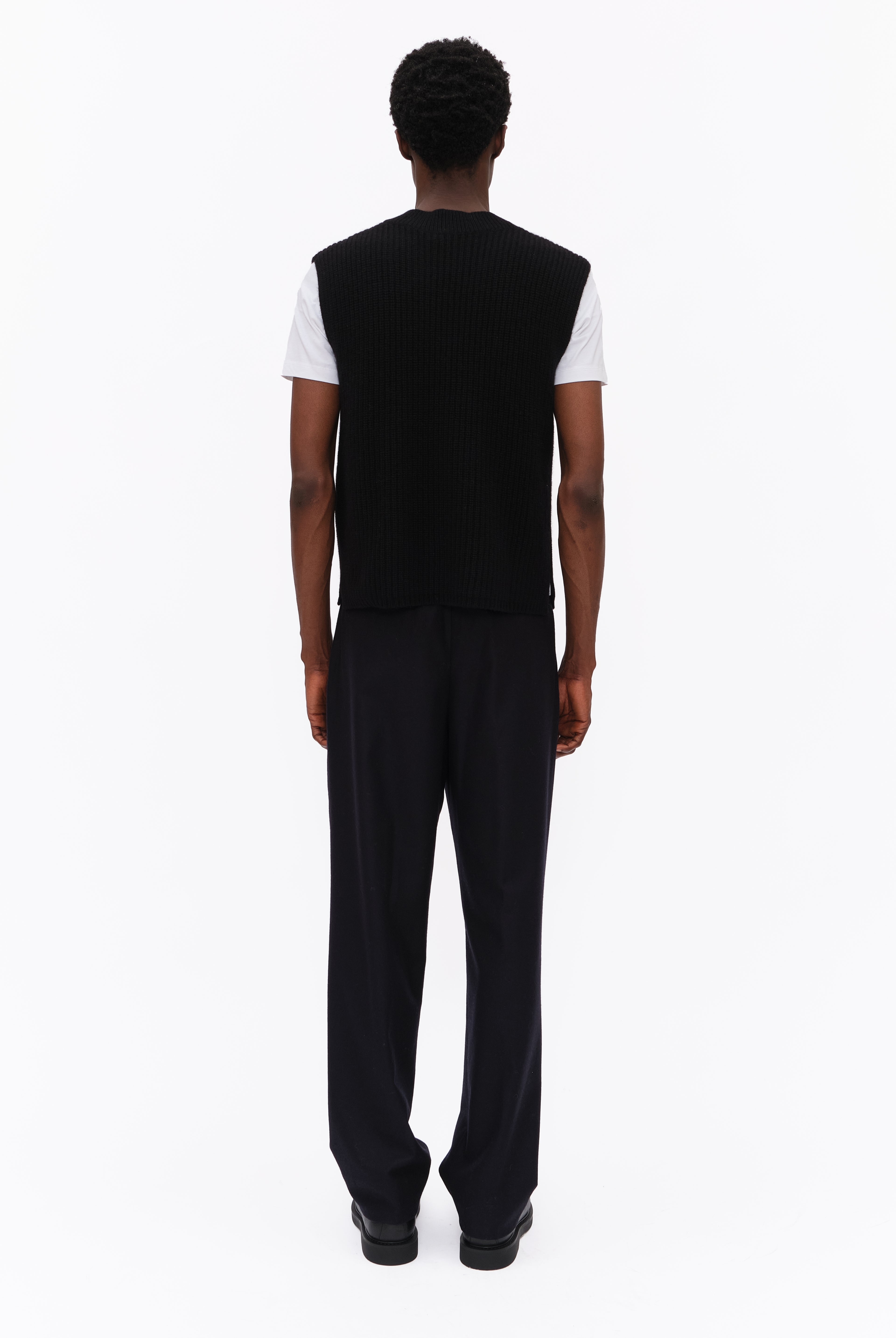 Mr Southbank cashmere Vest - Black – back view
