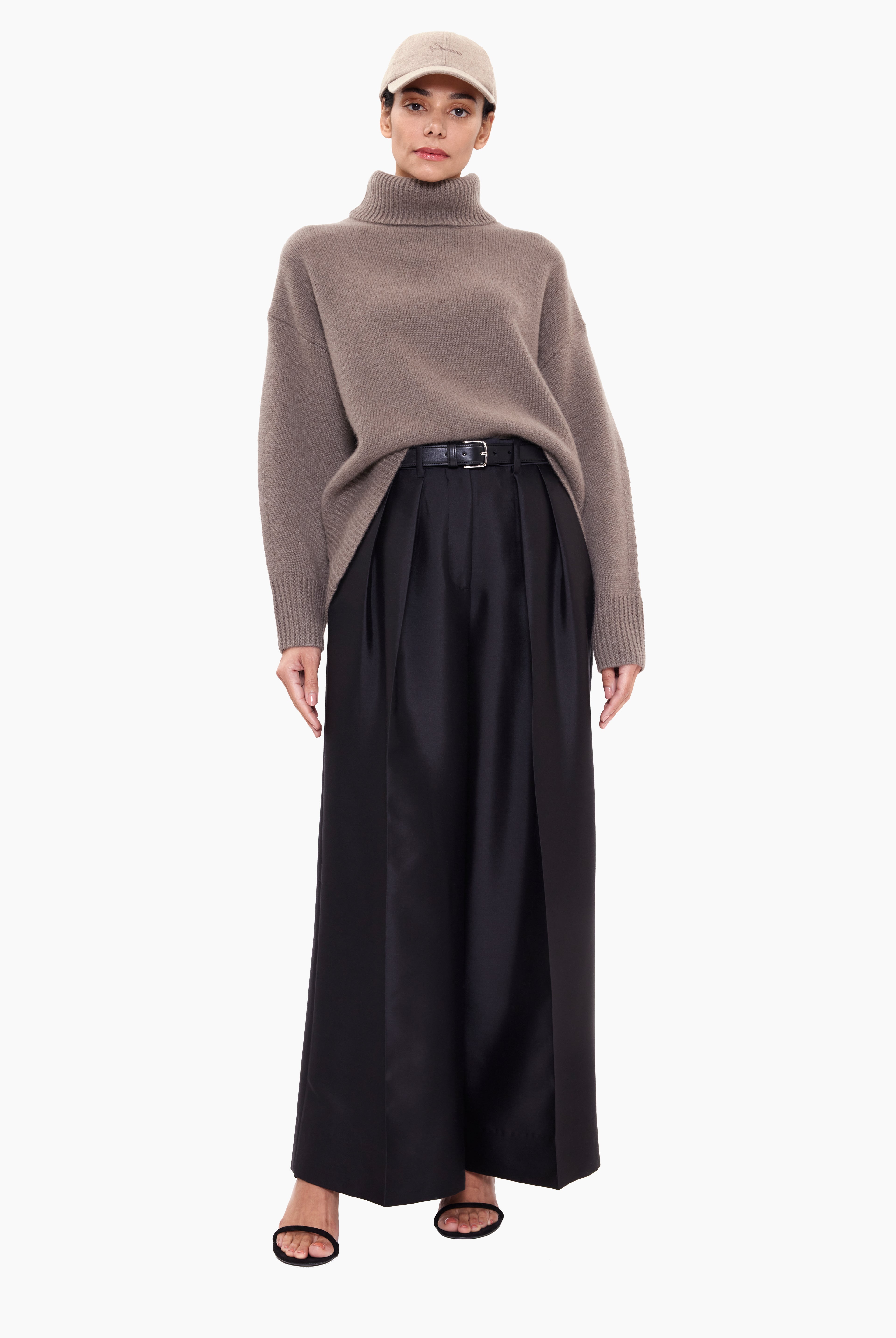 New Melody cashmere Trousers - Black – styling shot