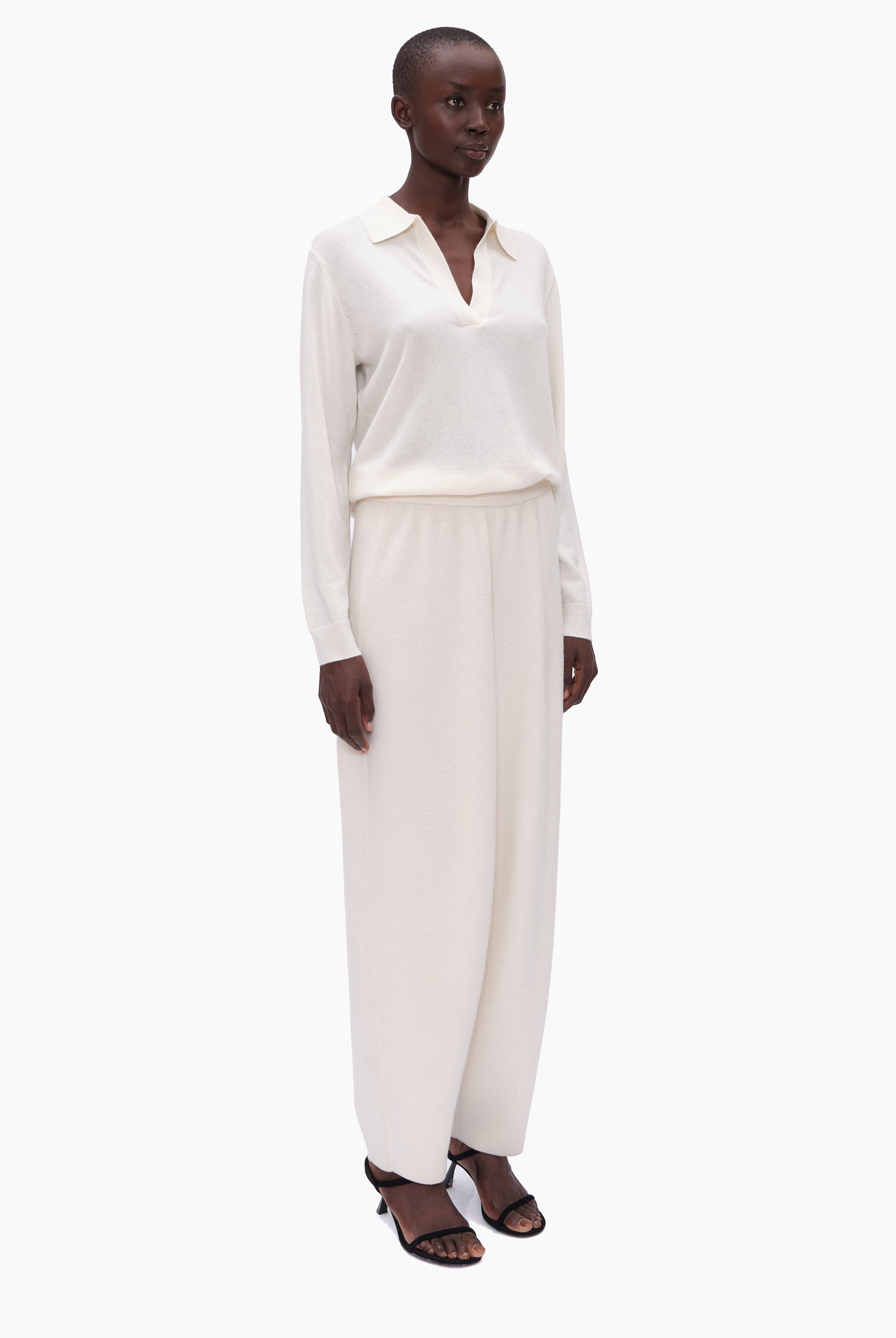Canterbury cashmere Sweater - Ivory – side view