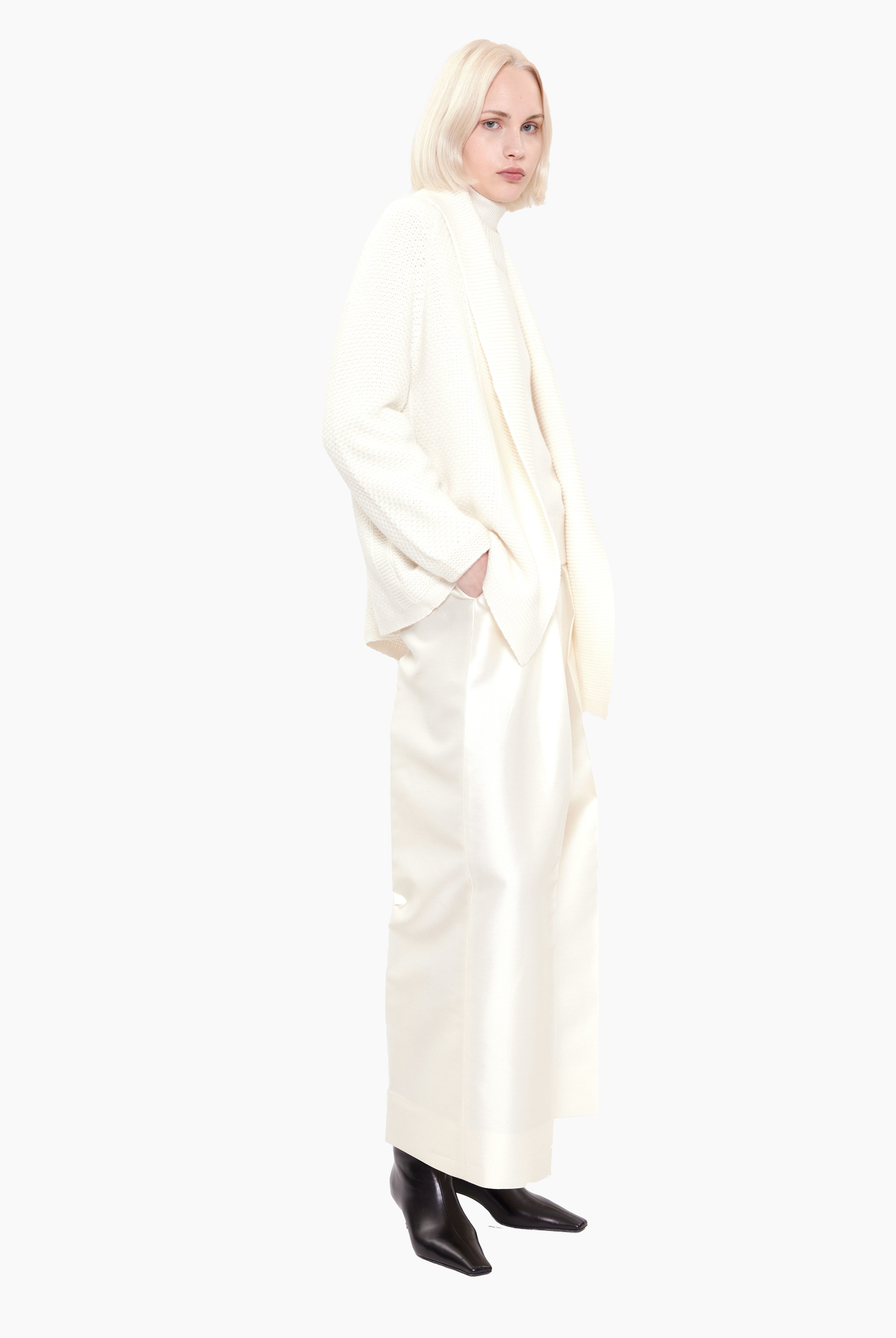 Chantel cashmere Cardigan - Ivory – side view