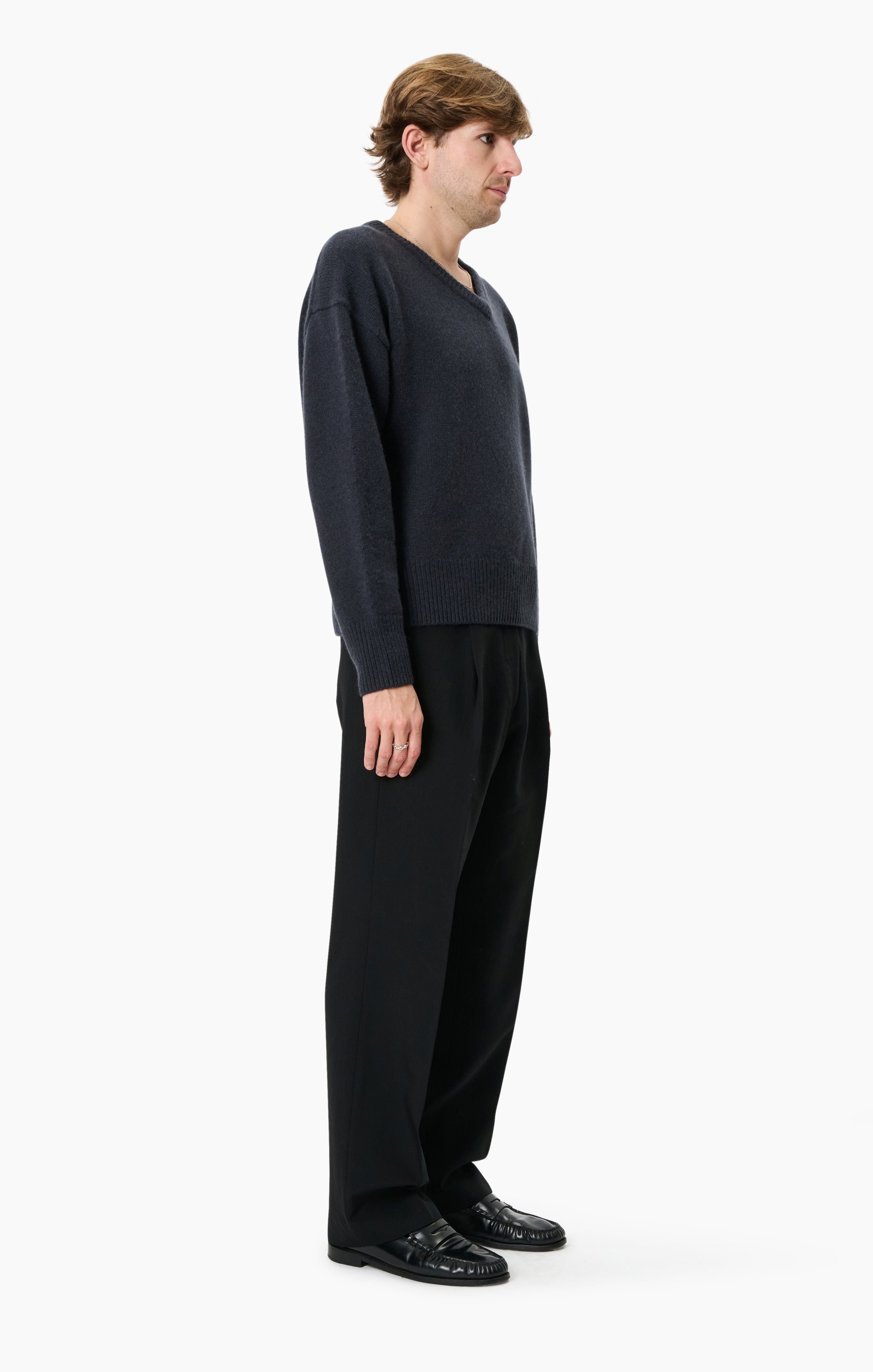 Mr Battersea cashmere Sweater - Gravity Grey – side view