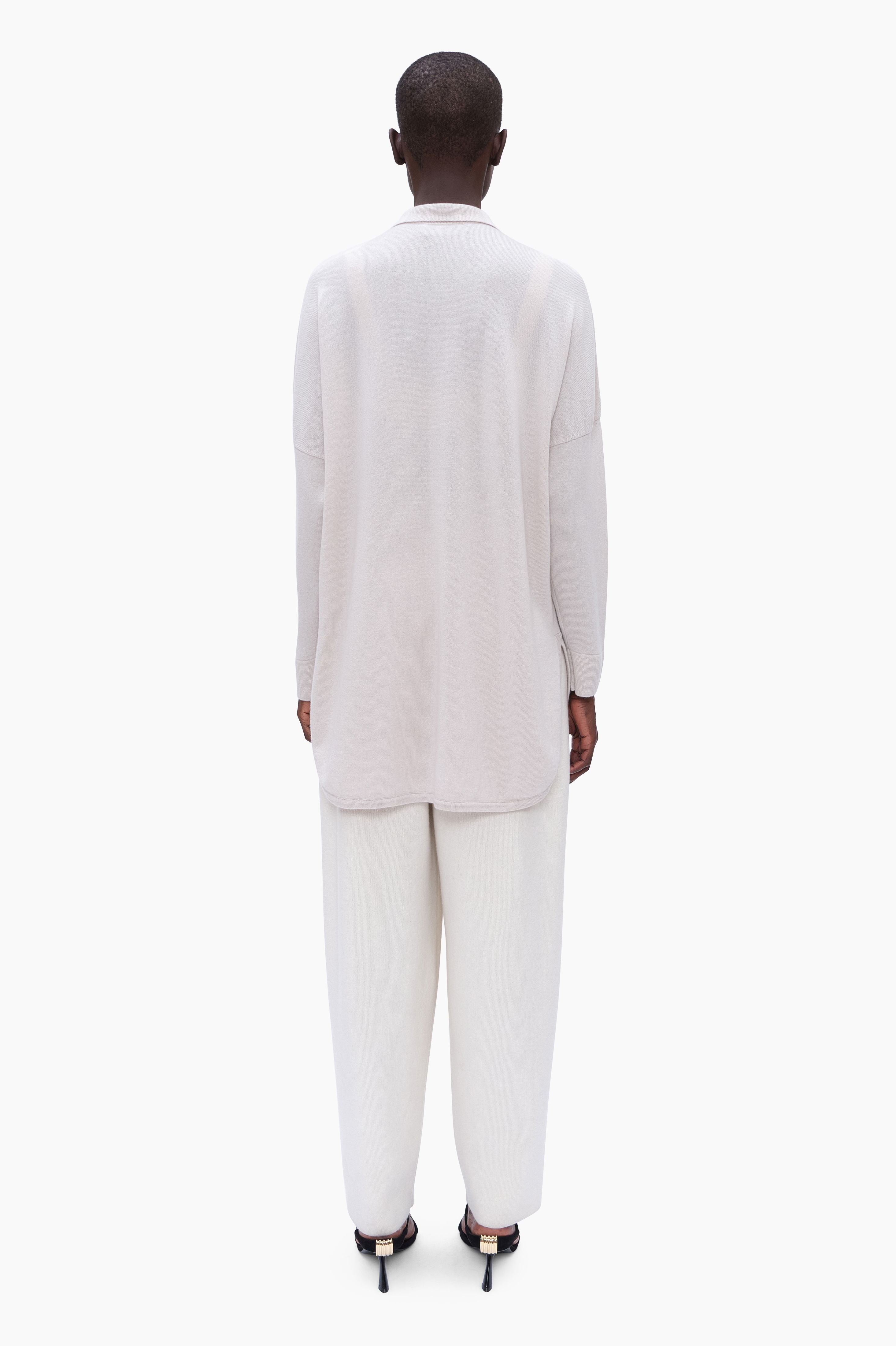 Bonnie cashmere Shirt - Dove – back view