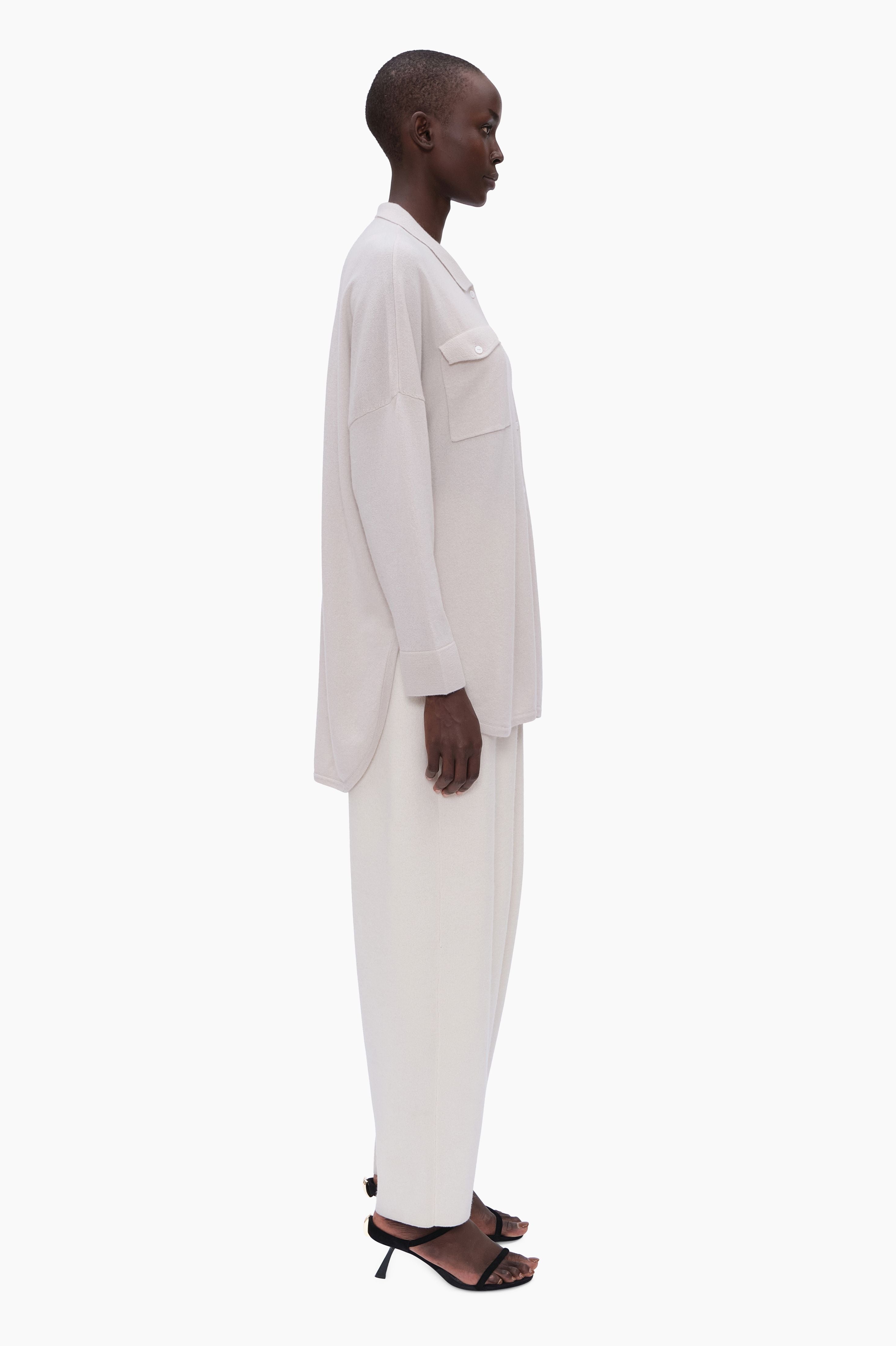Bonnie cashmere Shirt - Dove – side view