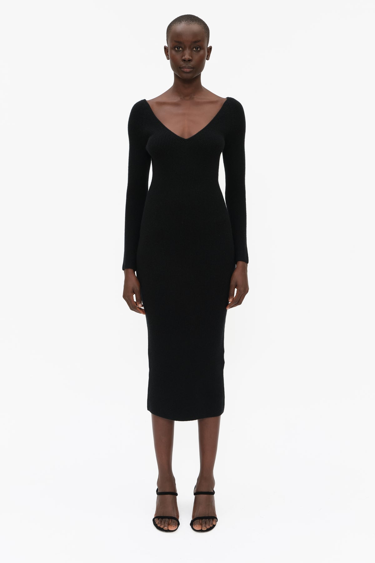 Women's Cashmere Dresses | Elegant Knitwear for All Occasions arch4 Women's Cashmere Dresses | Elegant Knitwear for All Occasions arch4