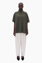Brigitta cashmere Sweater - Shooting Green – front view