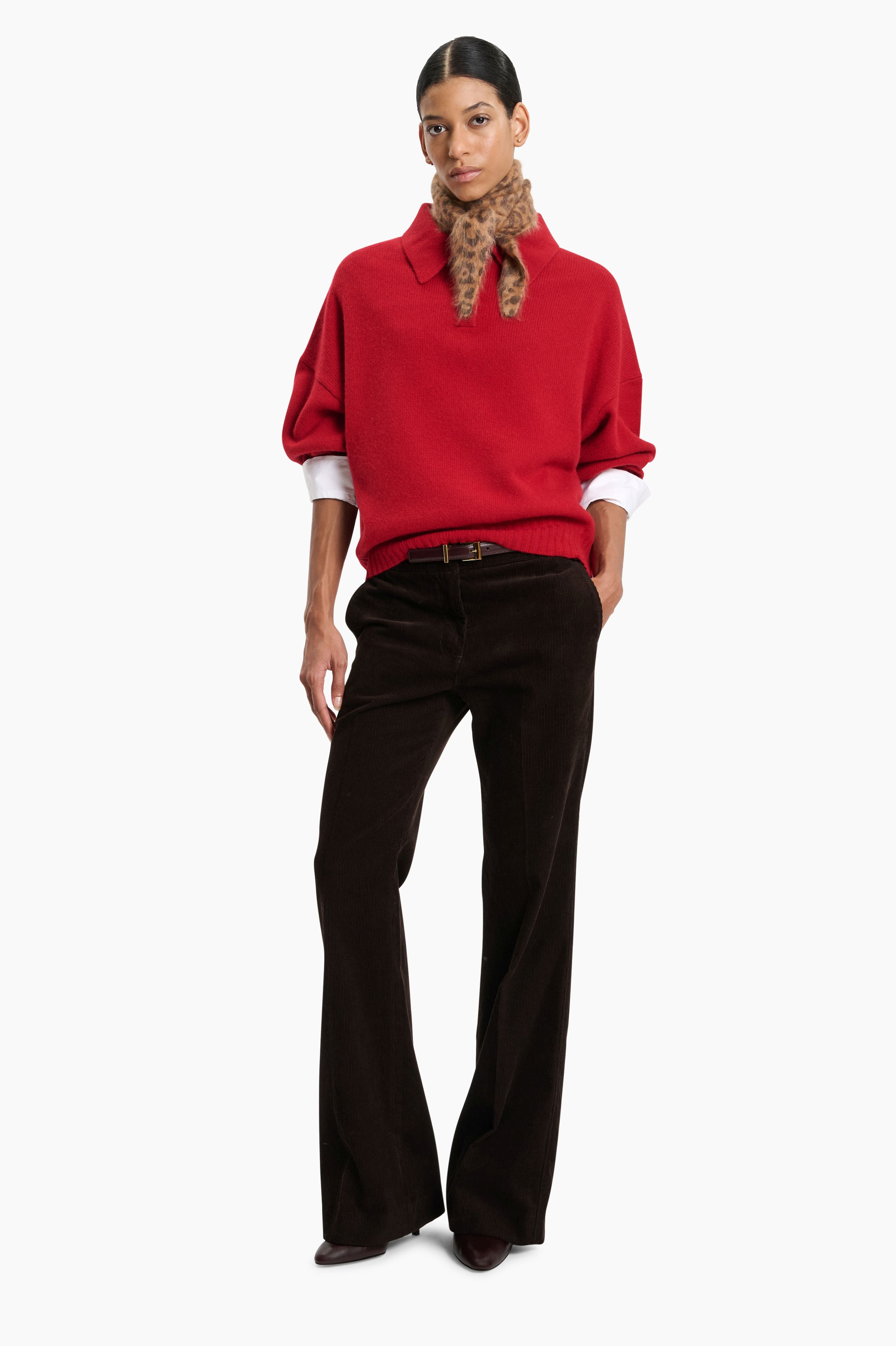 King’s Road cashmere Sweater - Ruby Red – styling shot