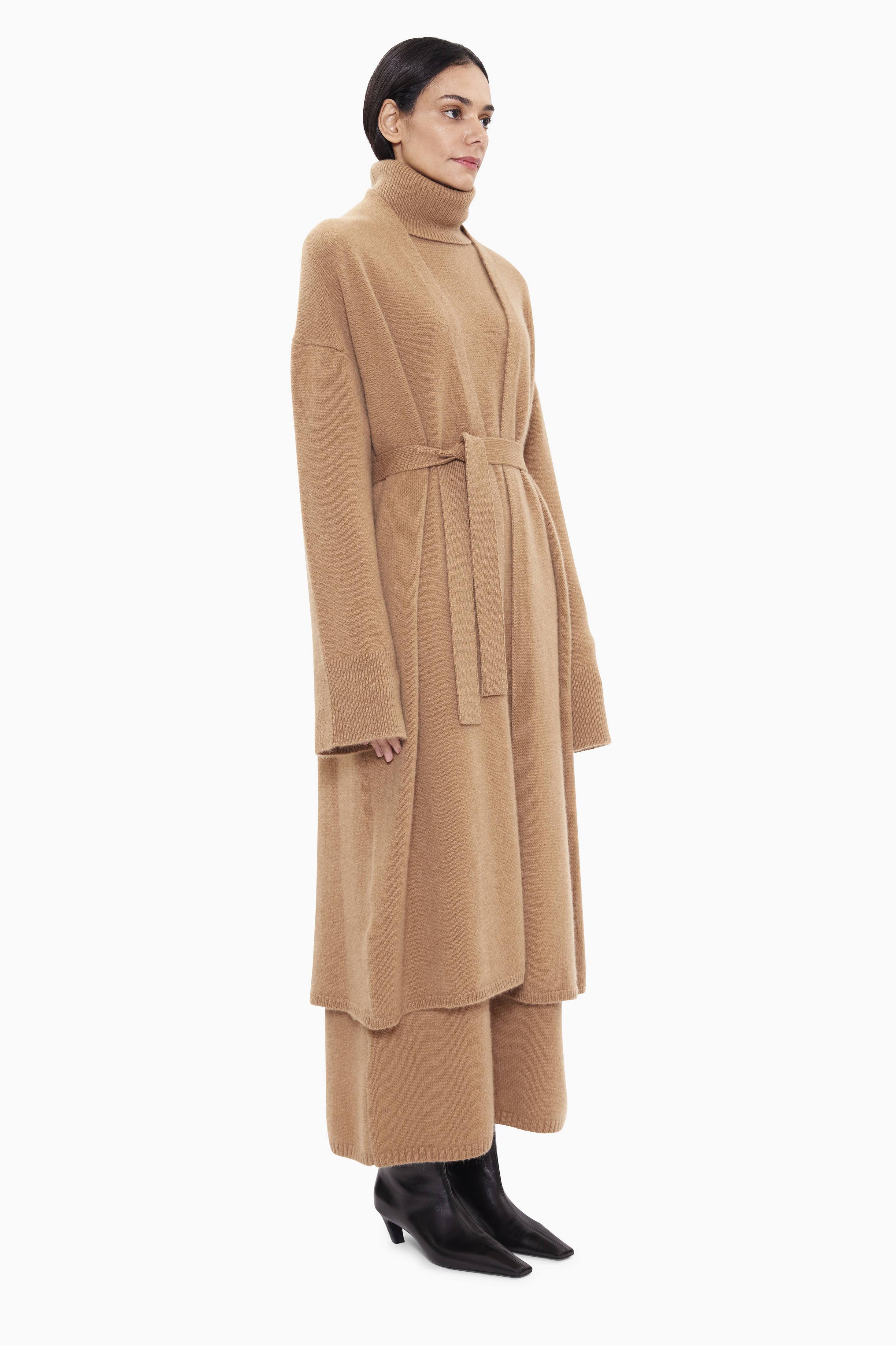 Hope cashmere Cardigan - Dark Camel – side view