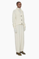 New Blakely cashmere Cardigan - Ivory – side view