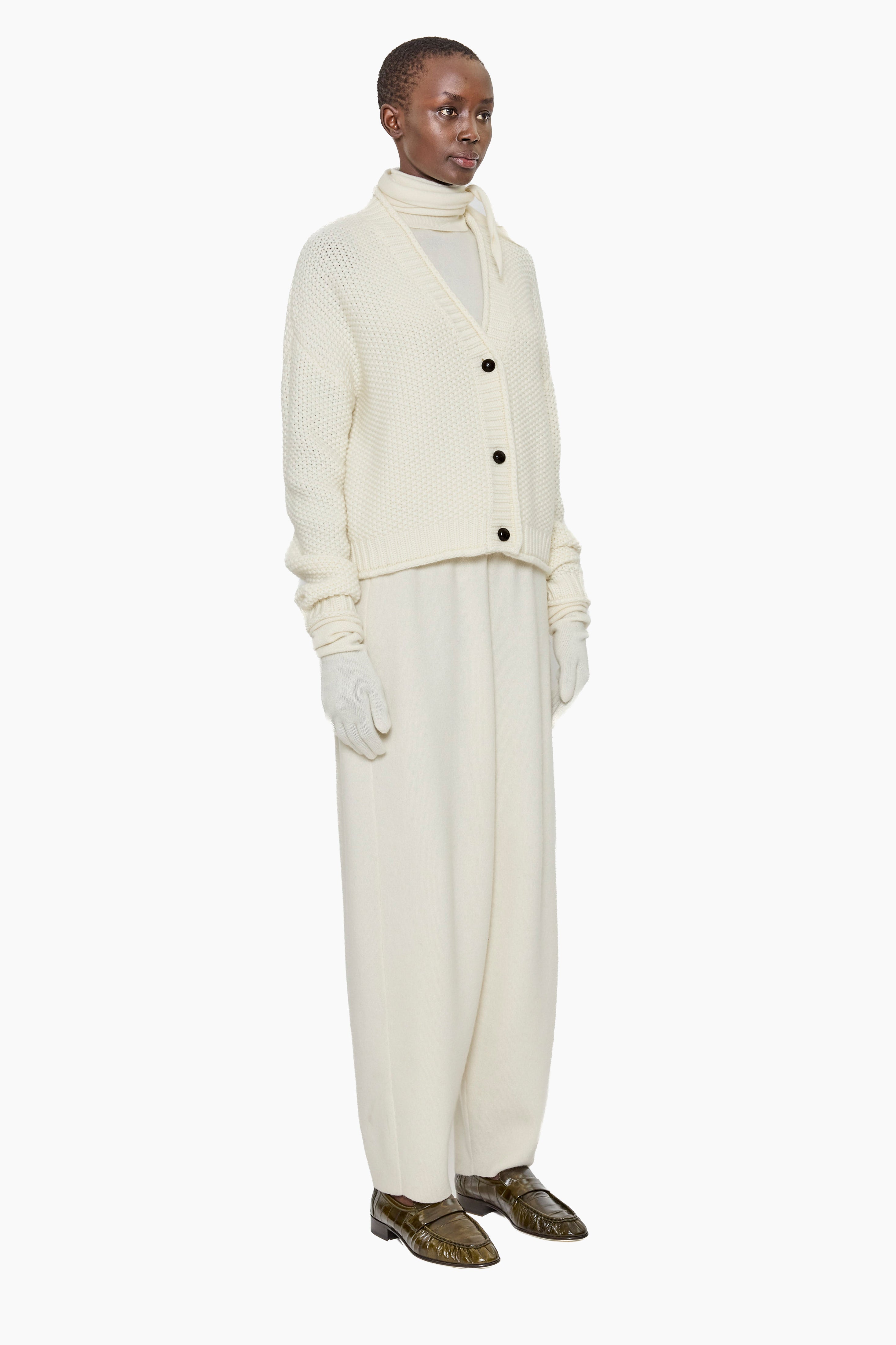 New Blakely cashmere Cardigan - Ivory – side view