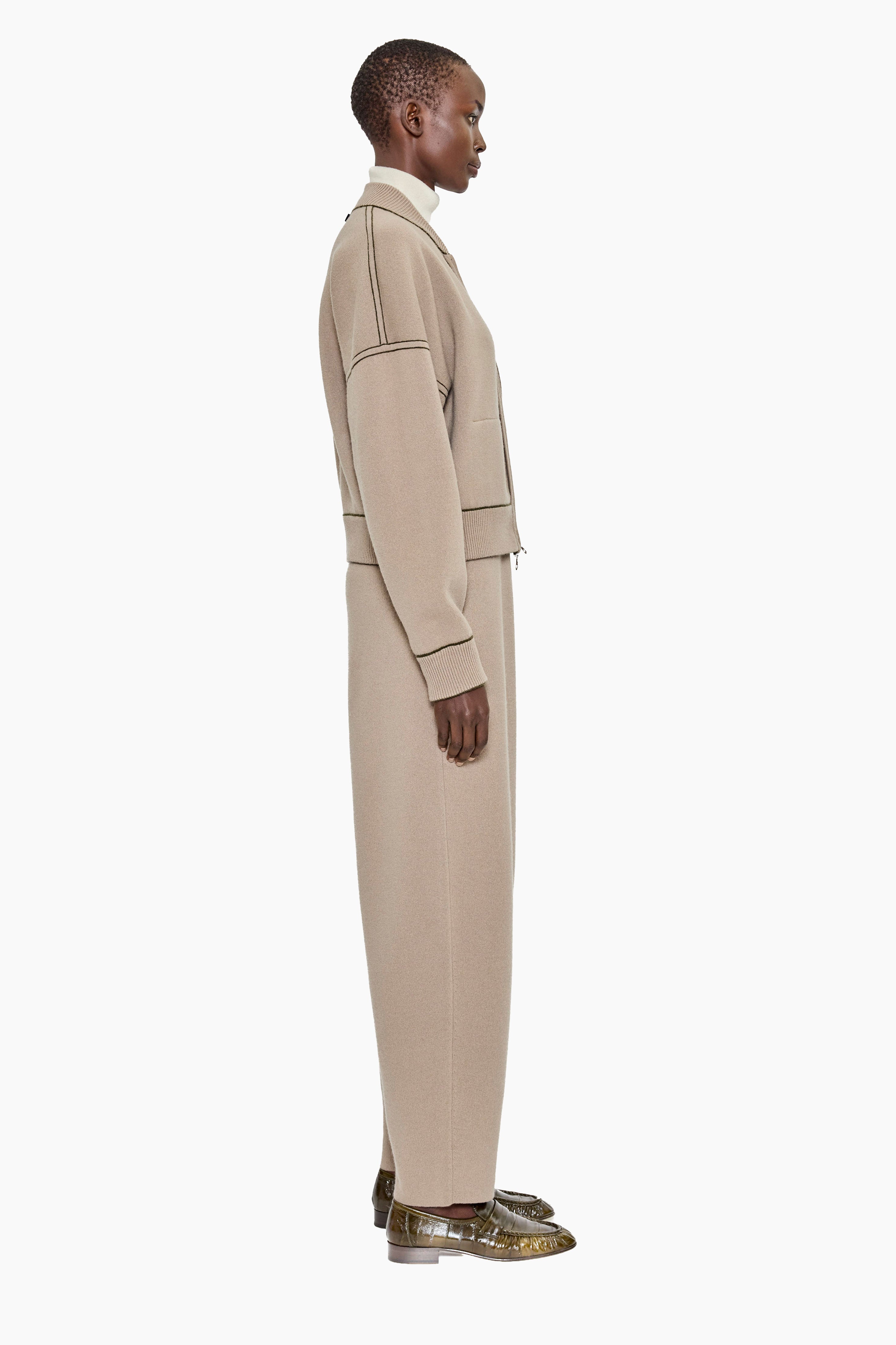 New Jace cashmere Sweater - Dark Olive/Ash Taupe – side view
