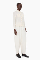 Kaci cashmere Cardigan - Ivory – side view