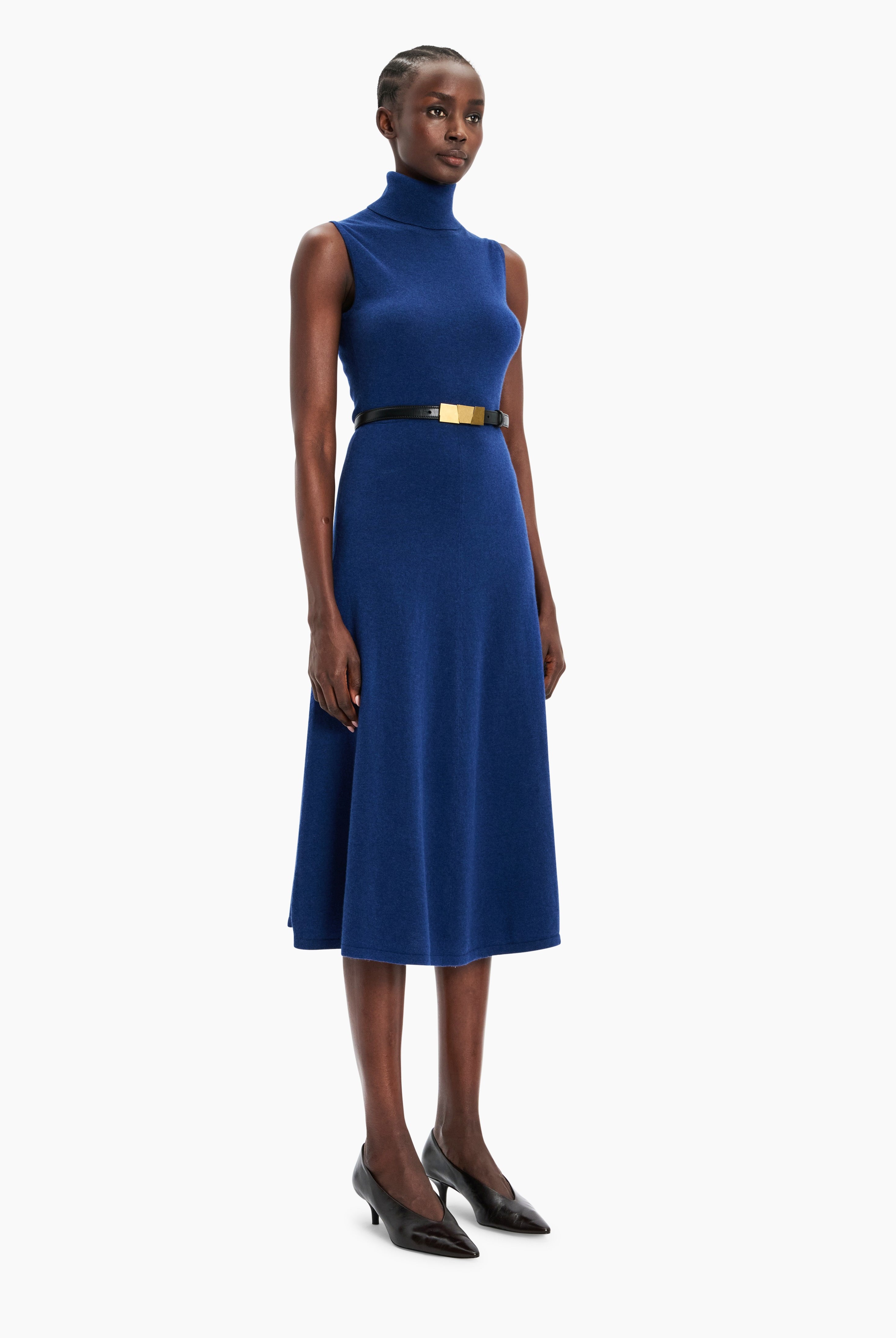 Women's Cashmere Dresses | Elegant Knitwear for All Occasions arch4 Women's Cashmere Dresses | Elegant Knitwear for All Occasions arch4