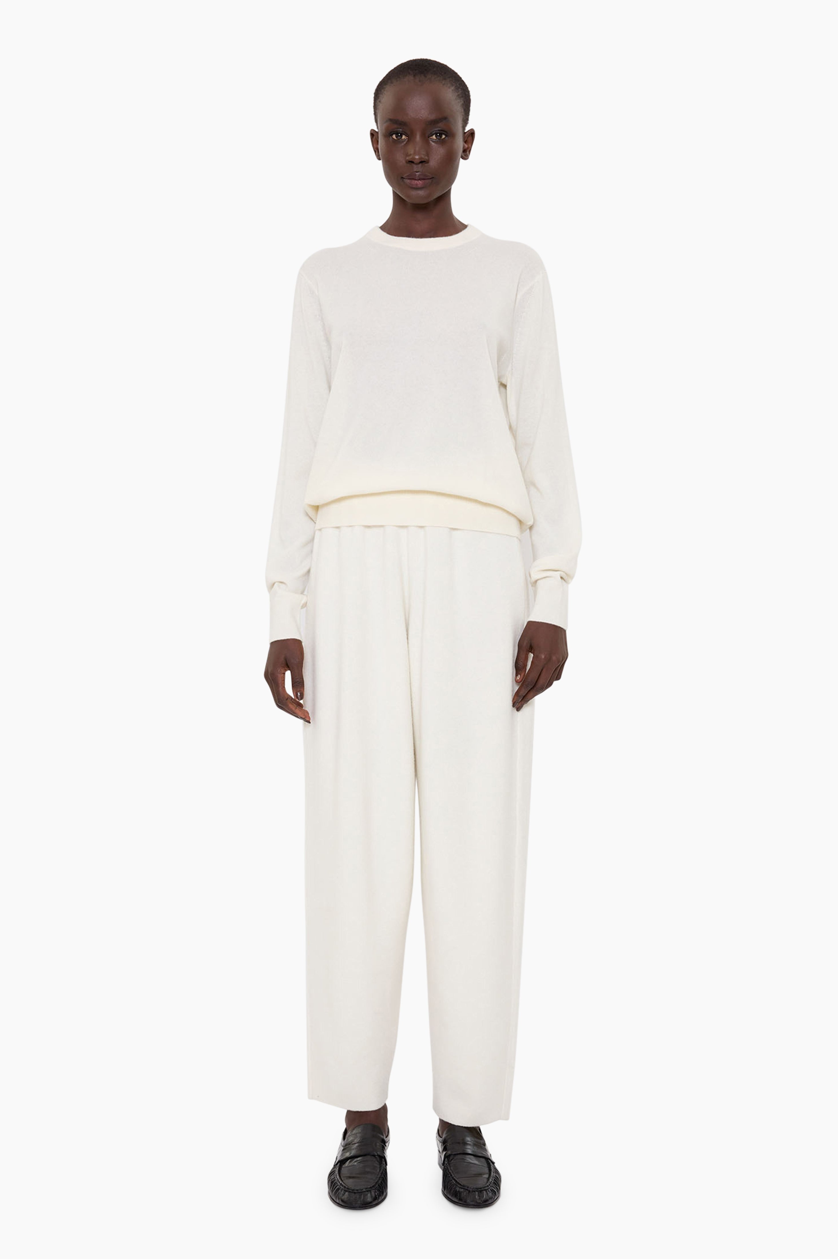 Marlowe cashmere Sweater - Ivory – front view