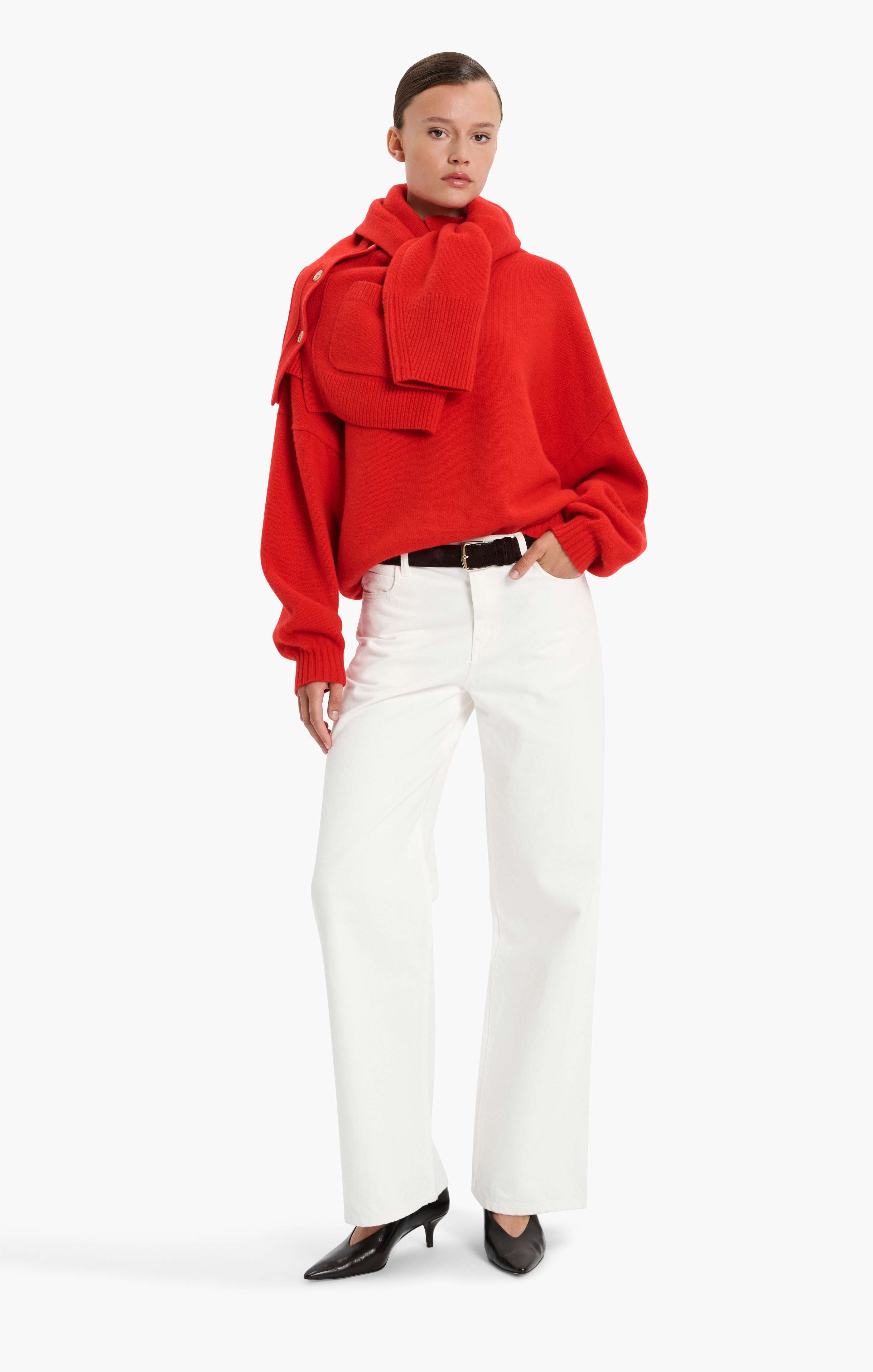King’s Road cashmere Sweater - Lipstick Red – styling shot