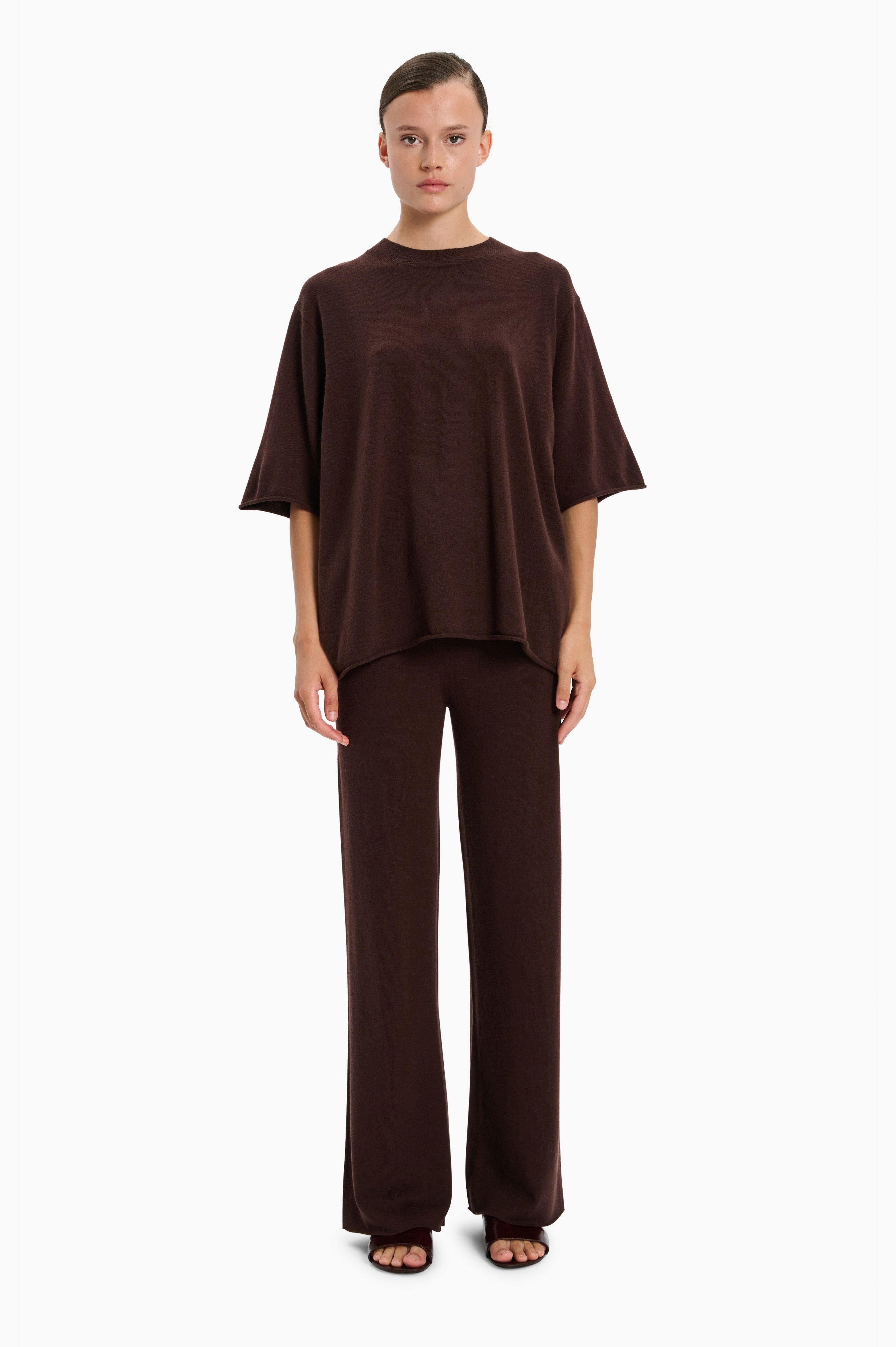 Hackney cashmere Sweater - Dark Chocolate – front view